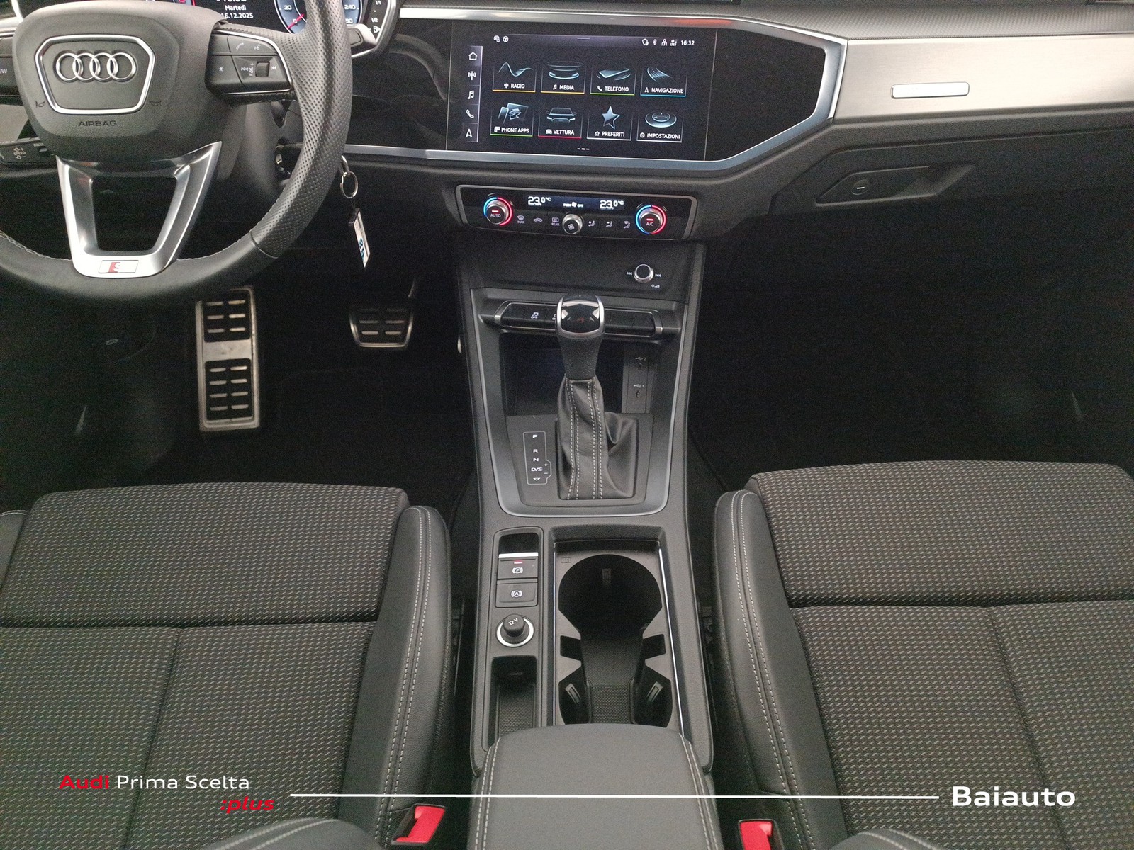 15 - Audi Q3 35 2.0 tdi s line edition s tronic