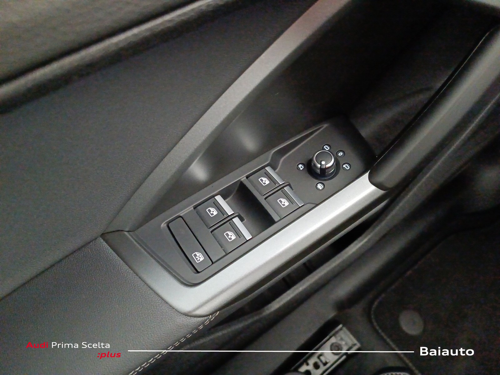 20 - Audi Q3 35 2.0 tdi s line edition s tronic