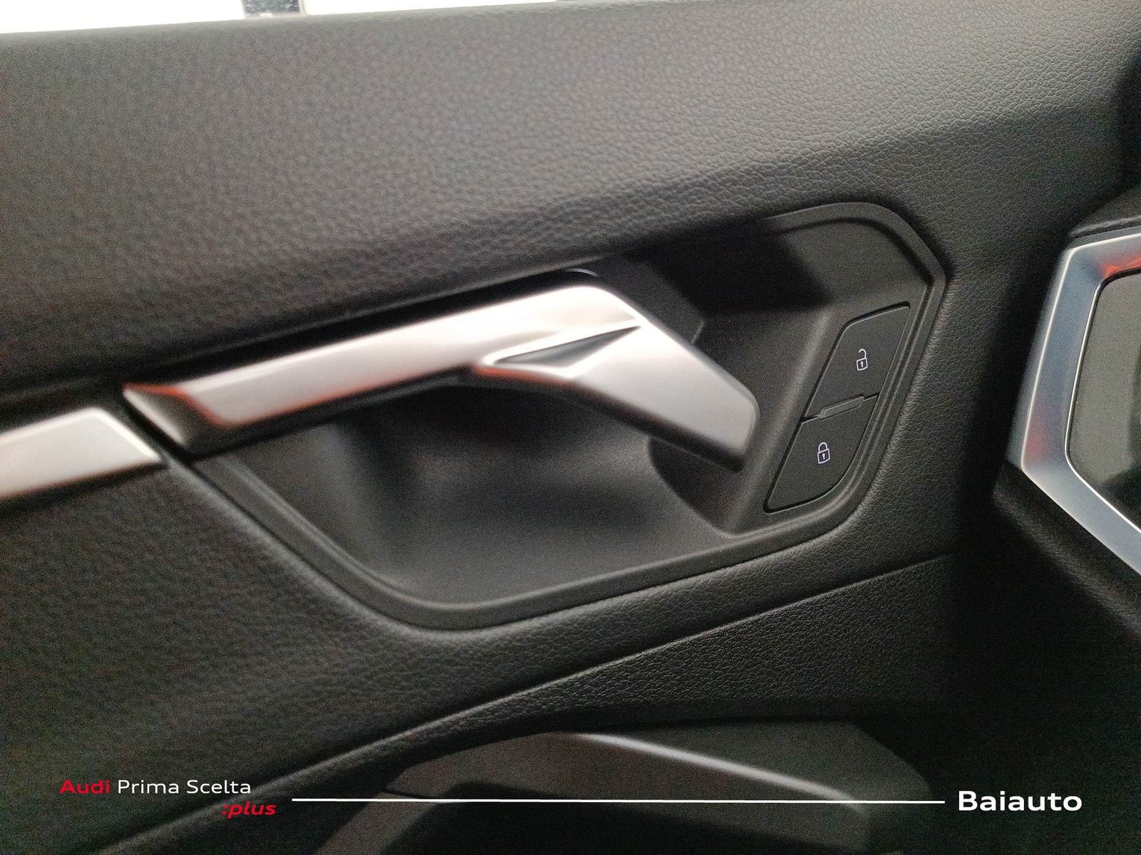 21 - Audi Q3 35 2.0 tdi s line edition s tronic