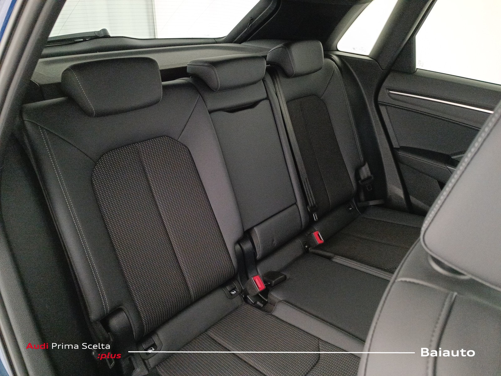 23 - Audi Q3 35 2.0 tdi s line edition s tronic