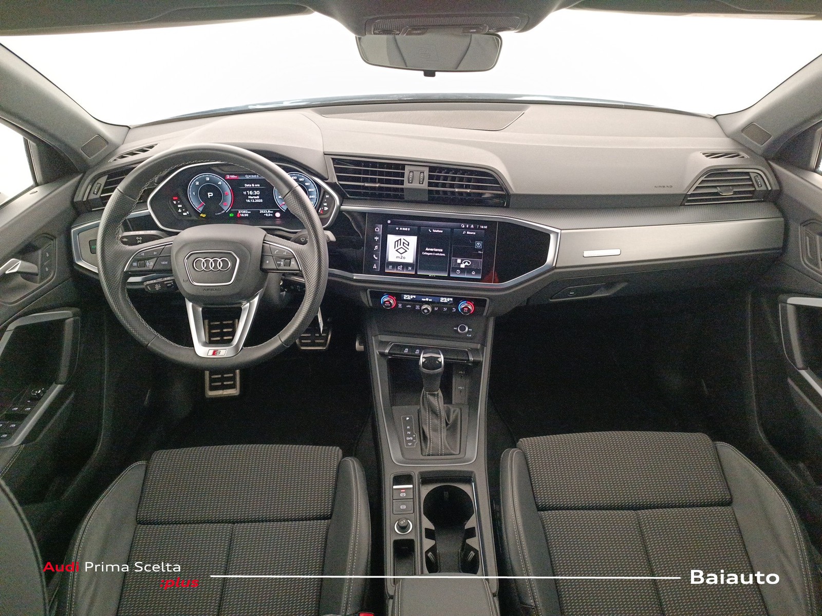 6 - Audi Q3 35 2.0 tdi s line edition s tronic