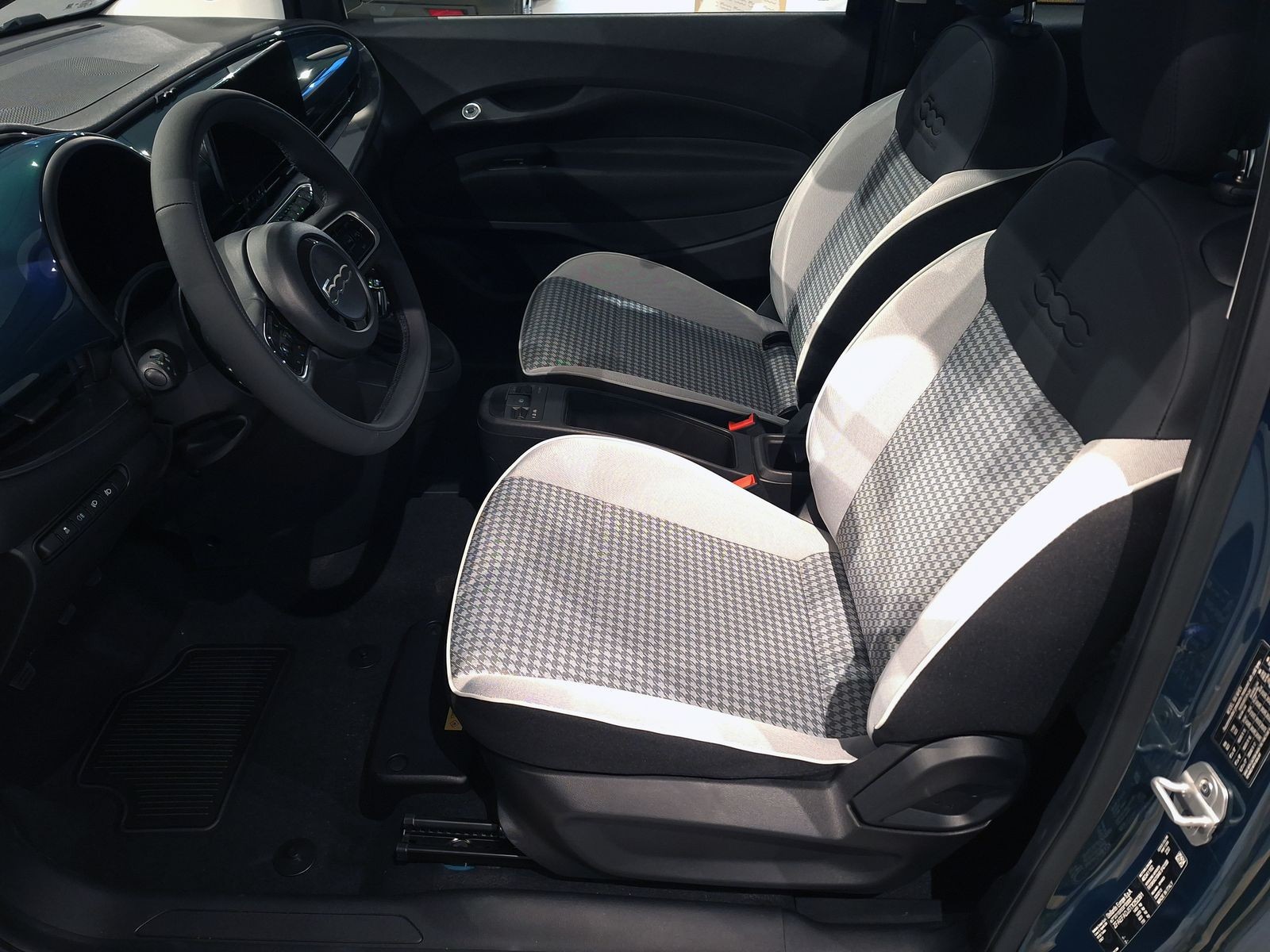 11 - Fiat 500 1.0 hybrid torino