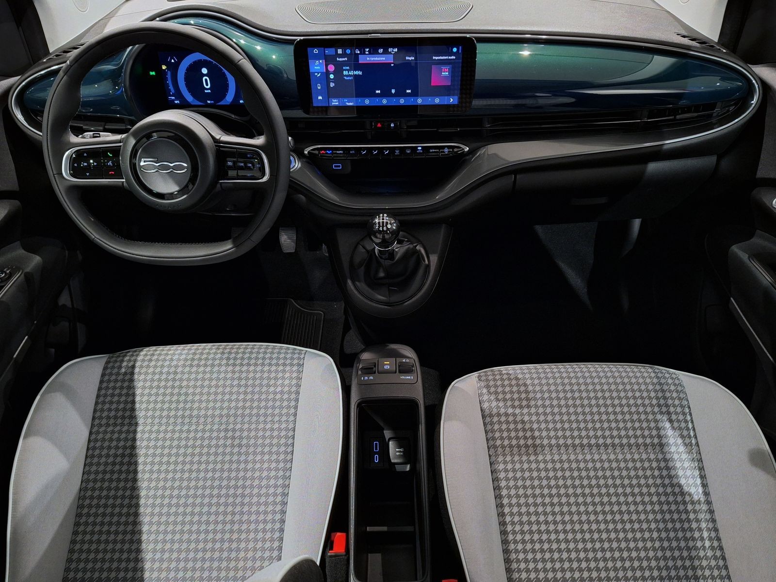 8 - Fiat 500 1.0 hybrid torino