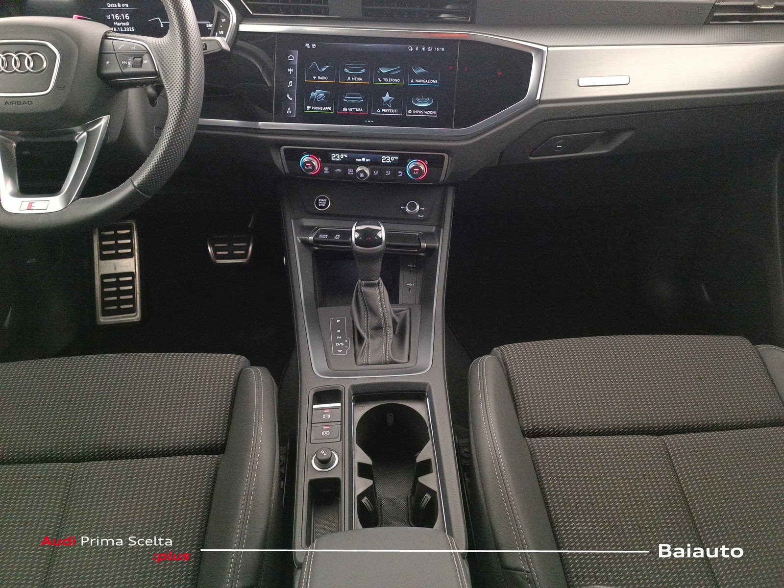 15 - Audi Q3 sportback 35 2.0 tdi s line edition s tronic