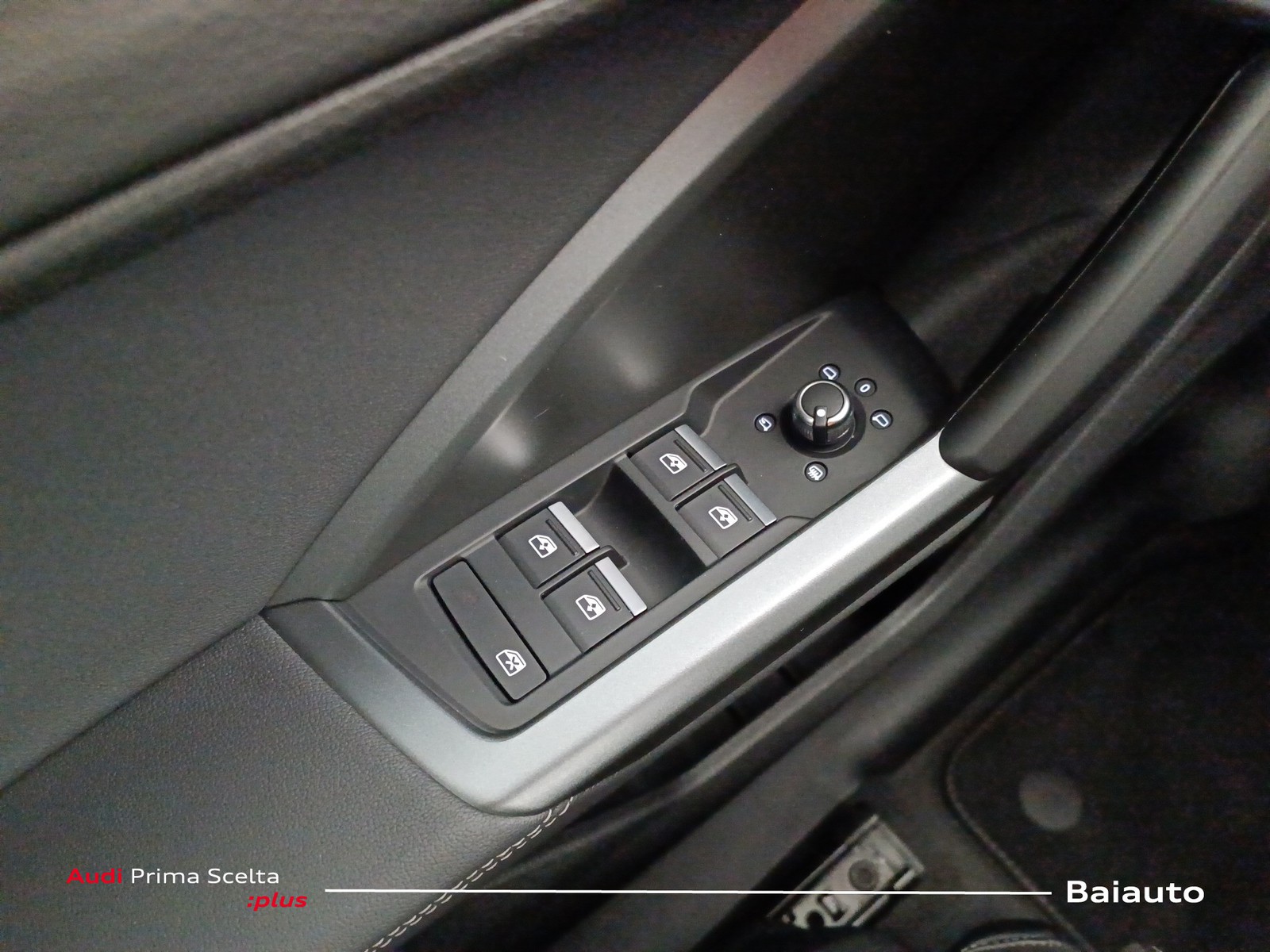 20 - Audi Q3 sportback 35 2.0 tdi s line edition s tronic