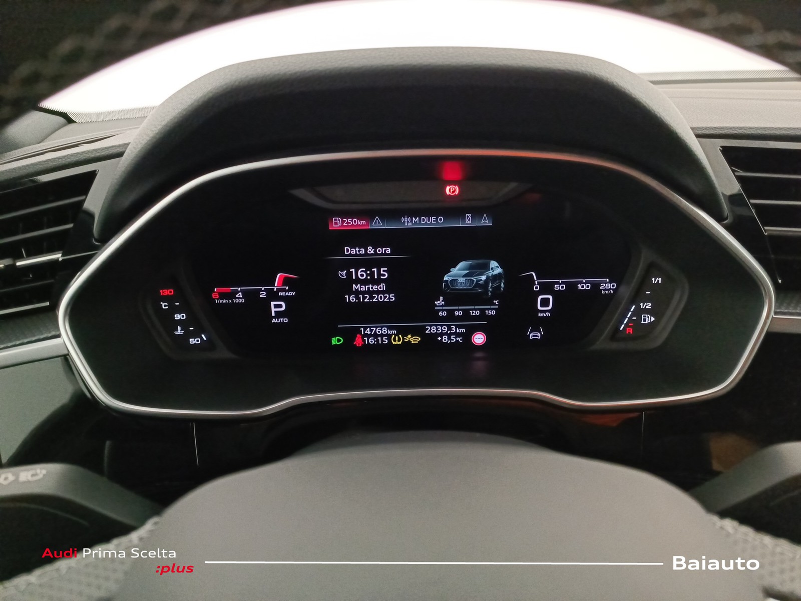 9 - Audi Q3 sportback 35 2.0 tdi s line edition s tronic