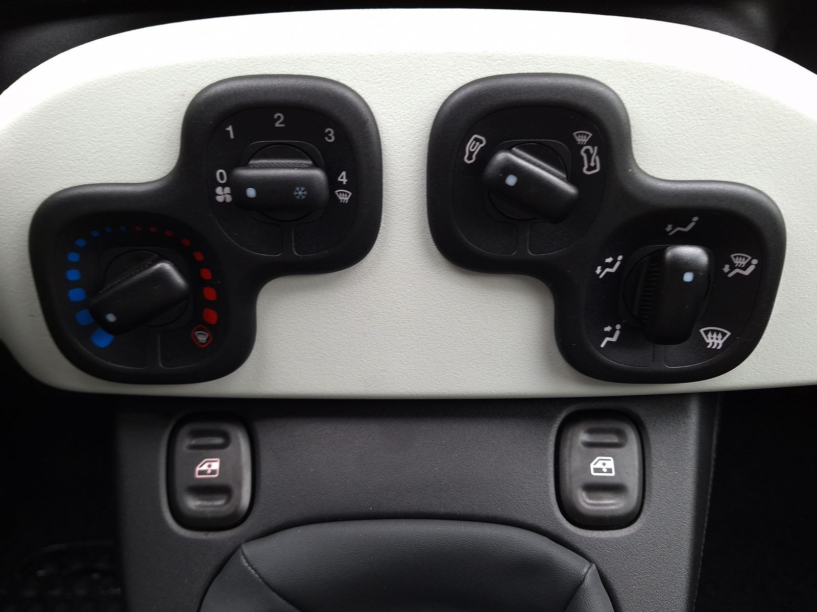 17 - Fiat Pandina cross 1.0 firefly hybrid 65cv cross s&s