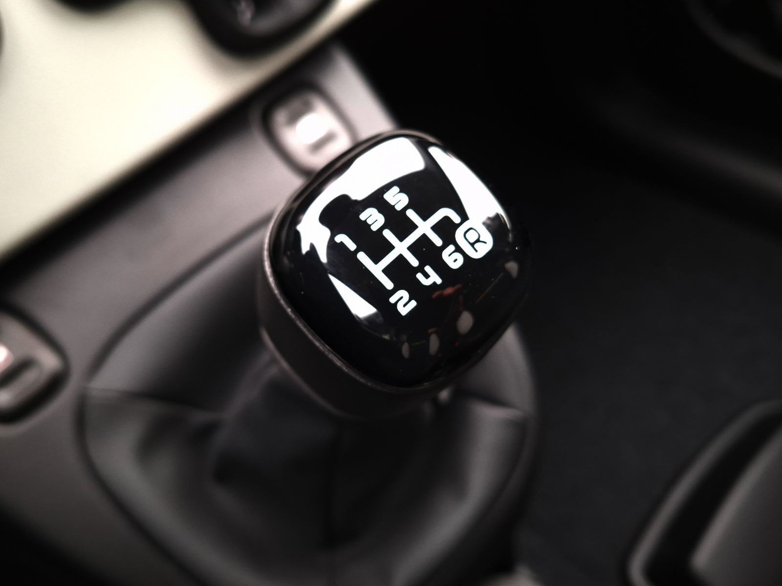 18 - Fiat Pandina cross 1.0 firefly hybrid 65cv cross s&s