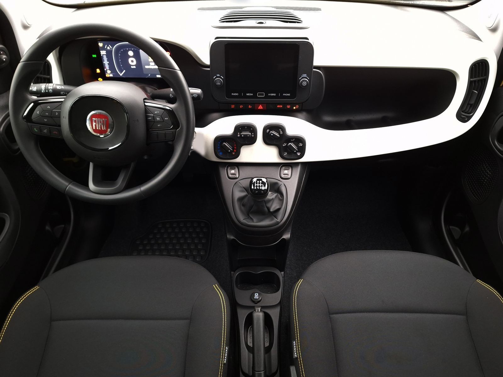 8 - Fiat Pandina cross 1.0 firefly hybrid 65cv cross s&s