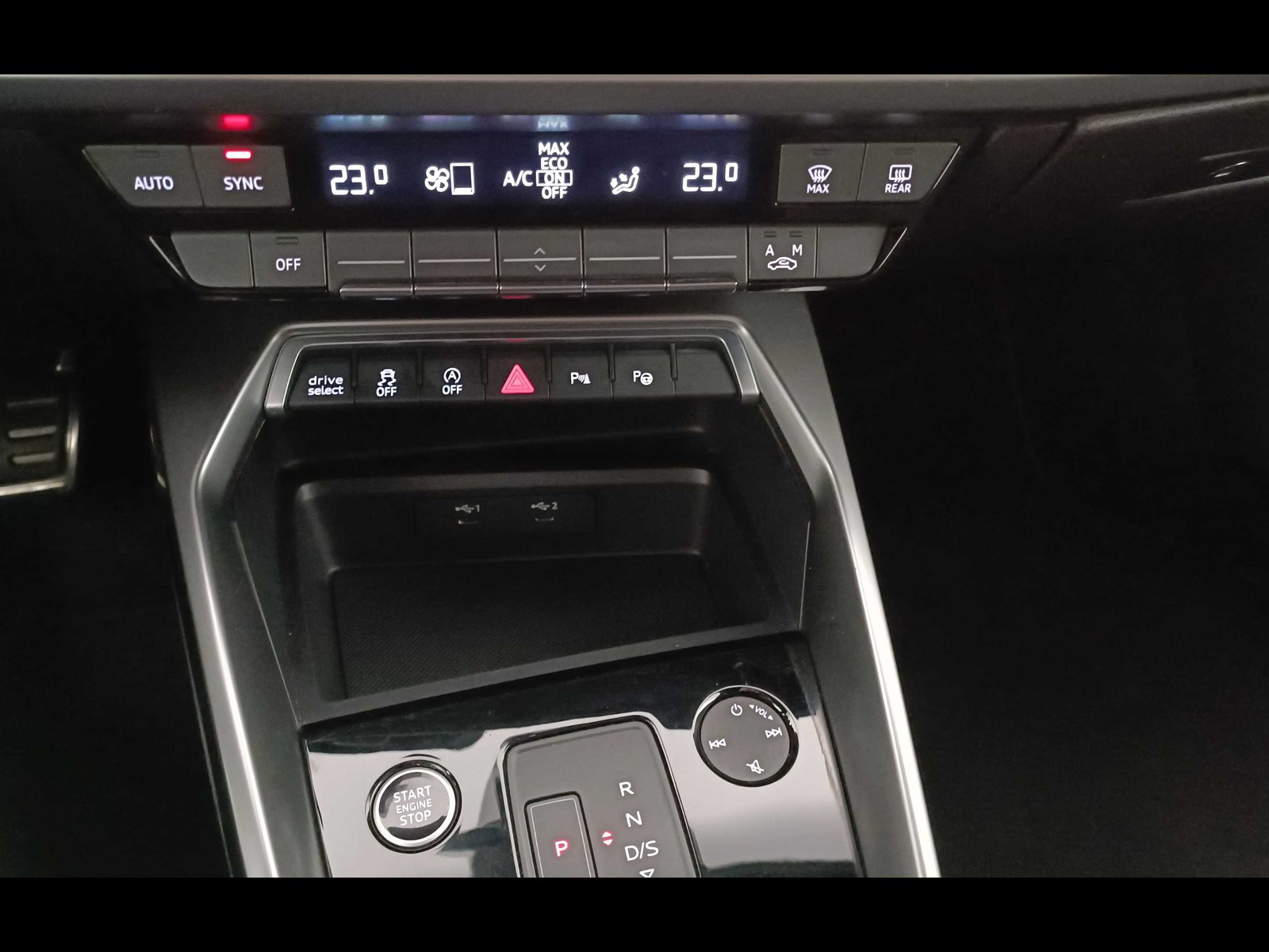 23 - Audi A3 sportback 40 2.0 tdi s line edition quattro s tronic