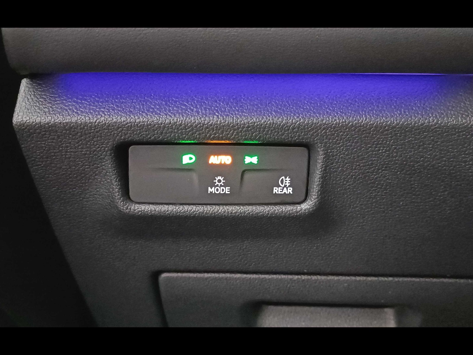 24 - Volkswagen Tiguan 2.0 tdi scr 150cv life dsg