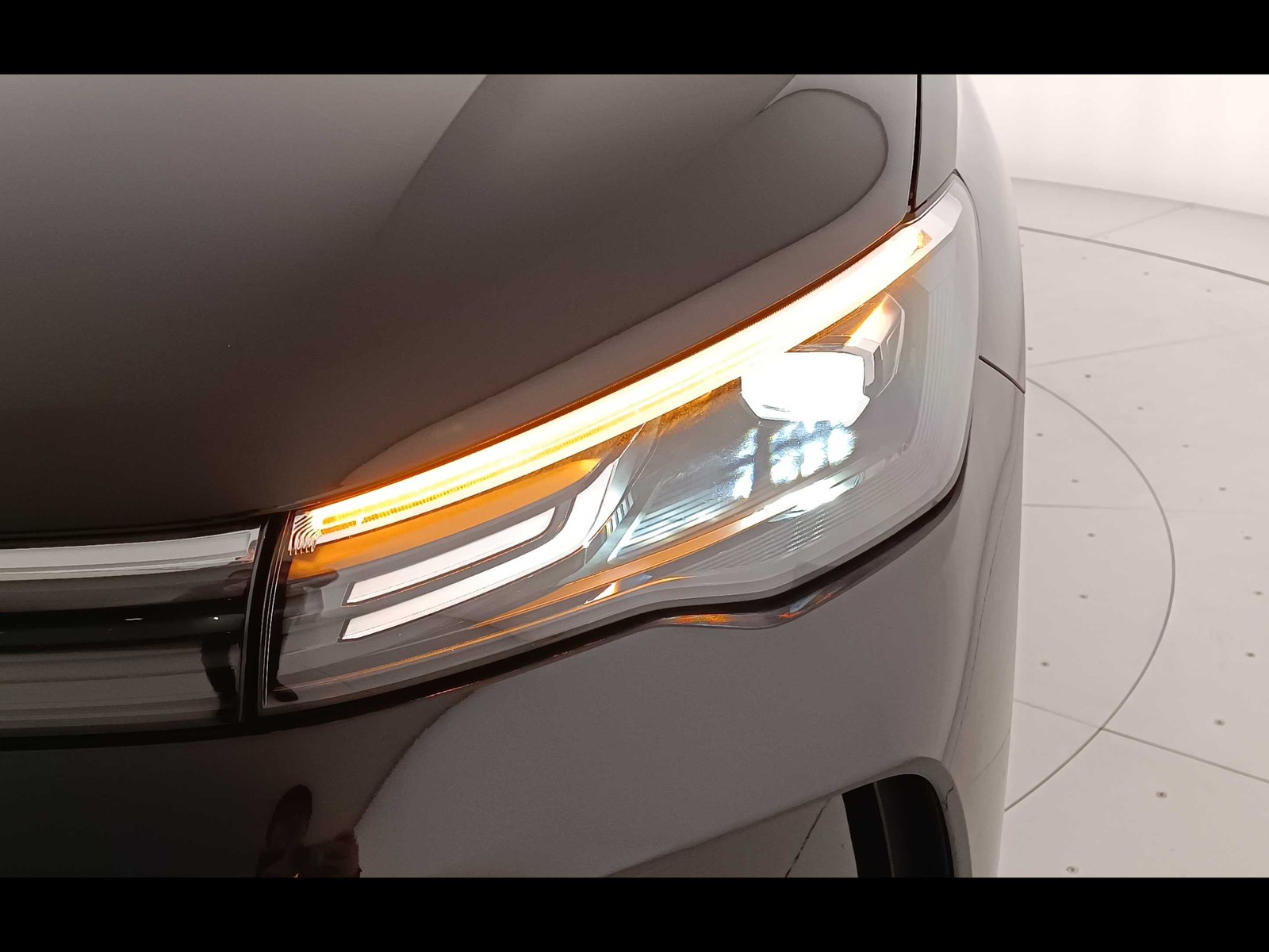 40 - Volkswagen Tiguan 2.0 tdi scr 150cv life dsg