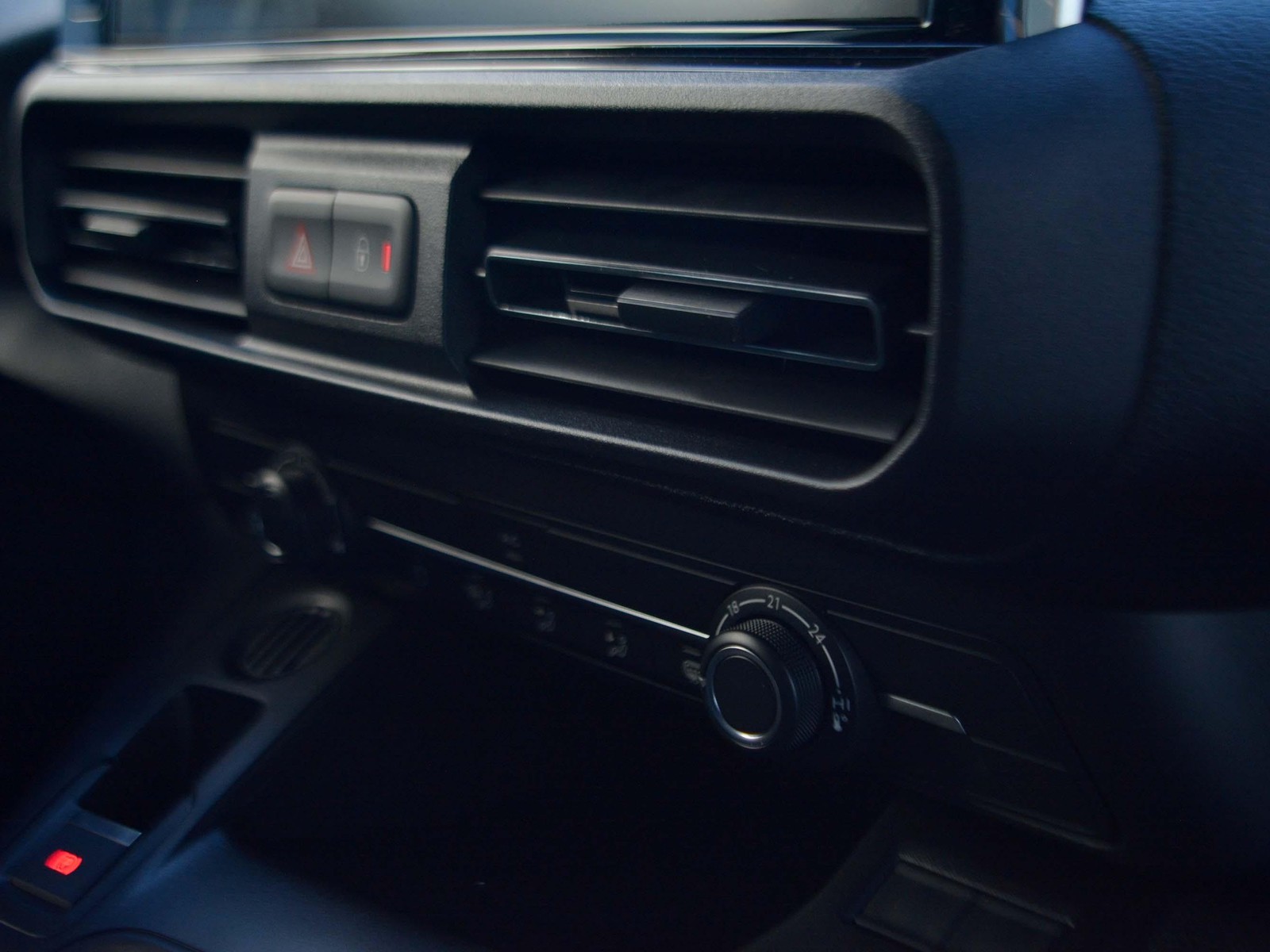 10 - Peugeot Partner 1.5 bluehdi 100cv s&s l1