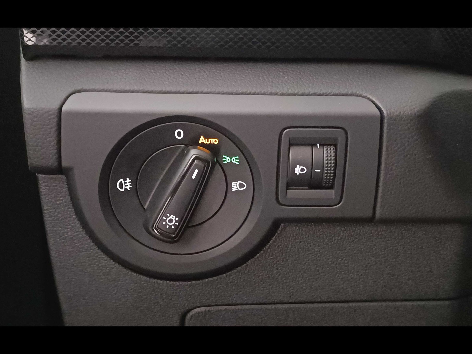 24 - Volkswagen T-Cross 1.0 tsi 95cv edition plus