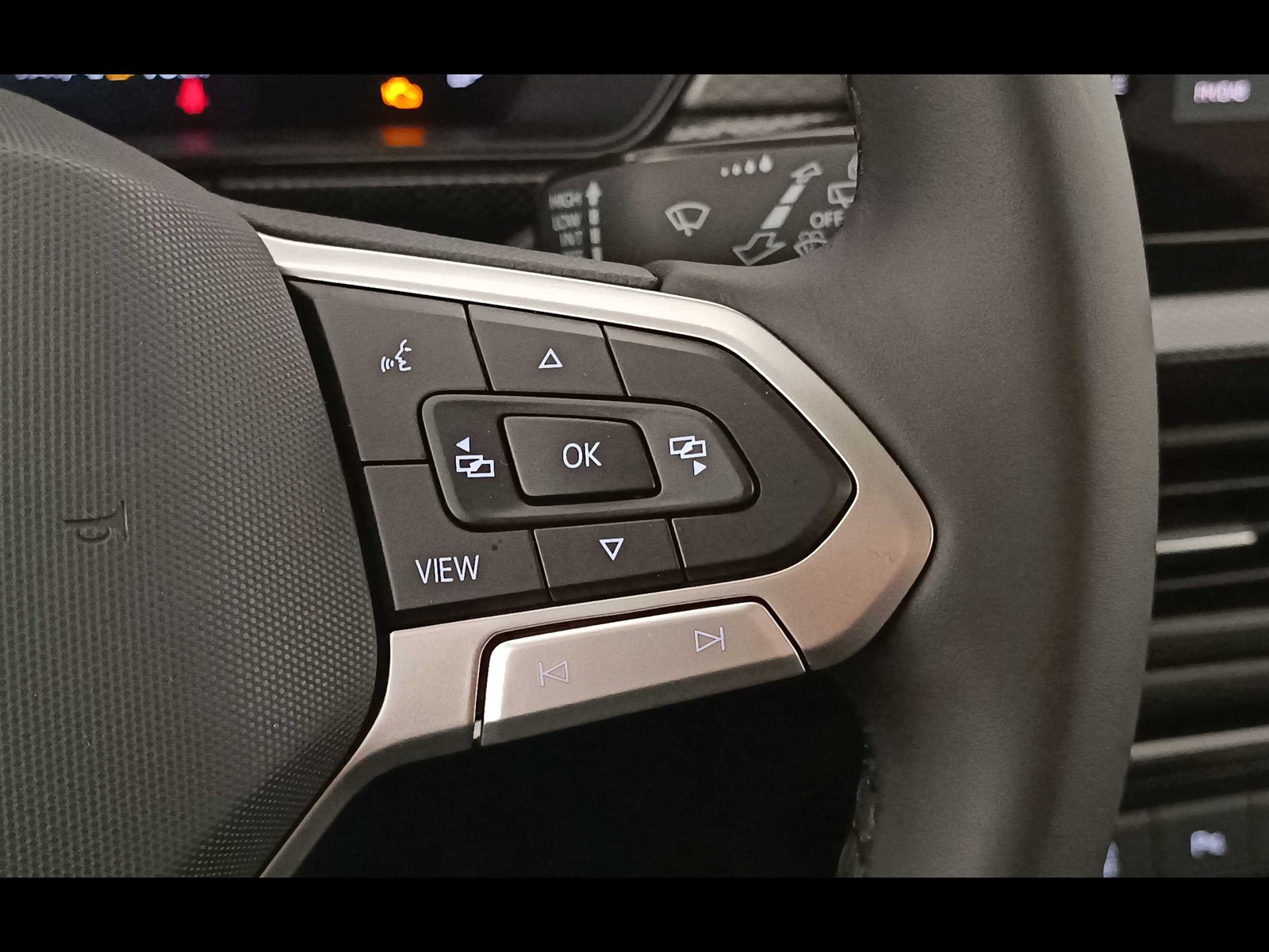 26 - Volkswagen T-Cross 1.0 tsi 95cv edition plus