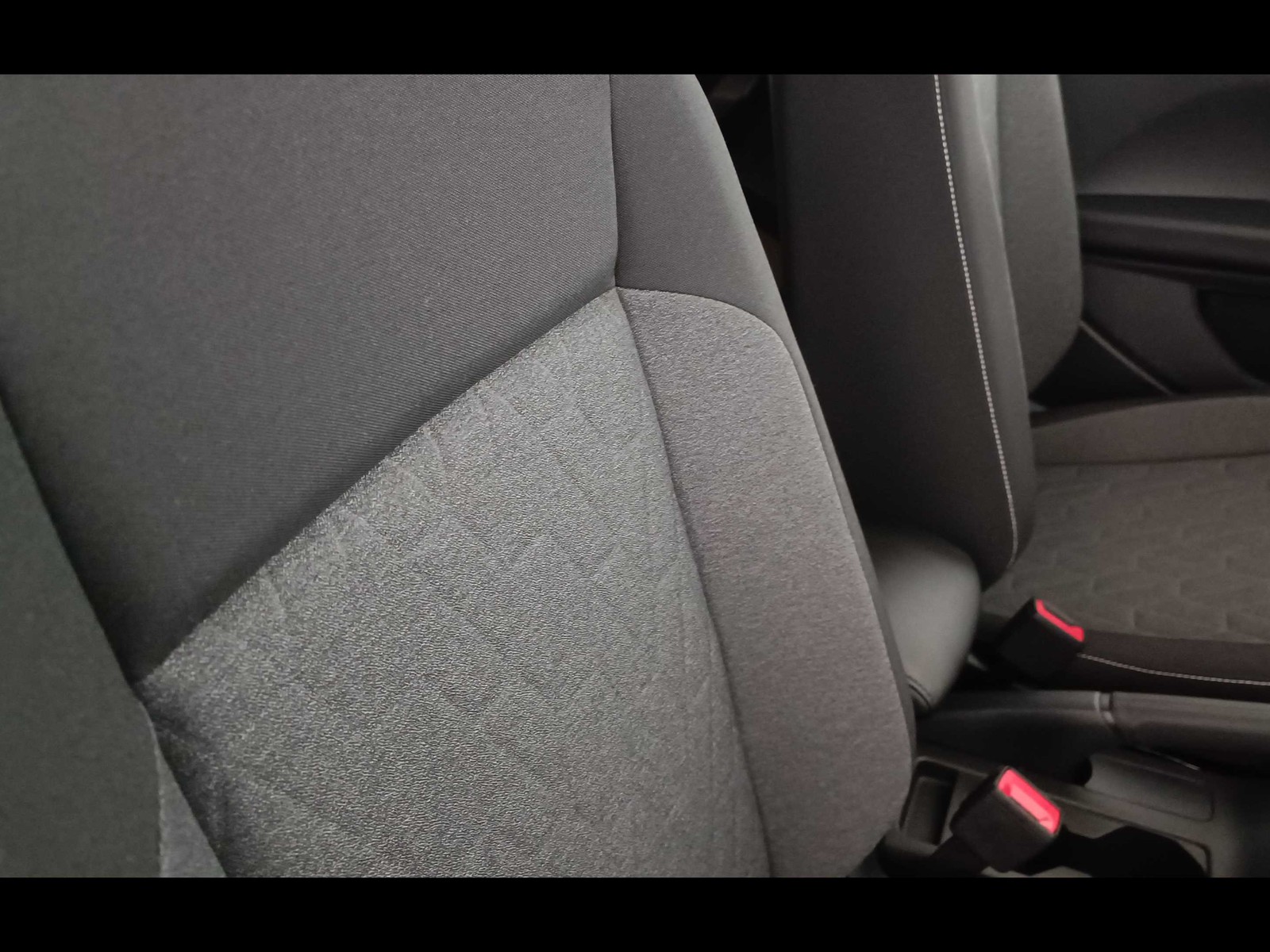 32 - Volkswagen T-Cross 1.0 tsi 95cv edition plus