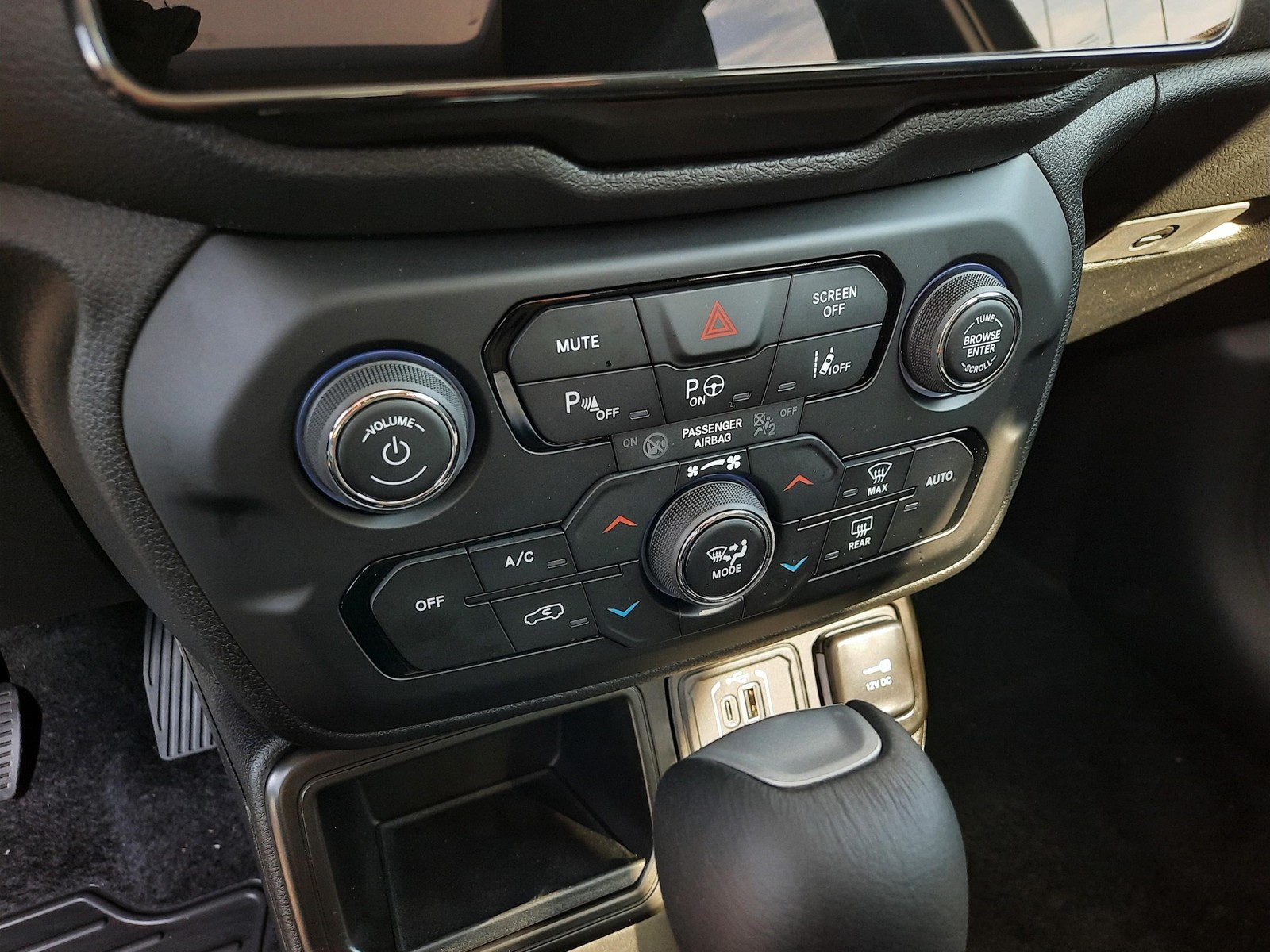 12 - Jeep Renegade 1.5 turbo t4 mhev north star 2wd dct