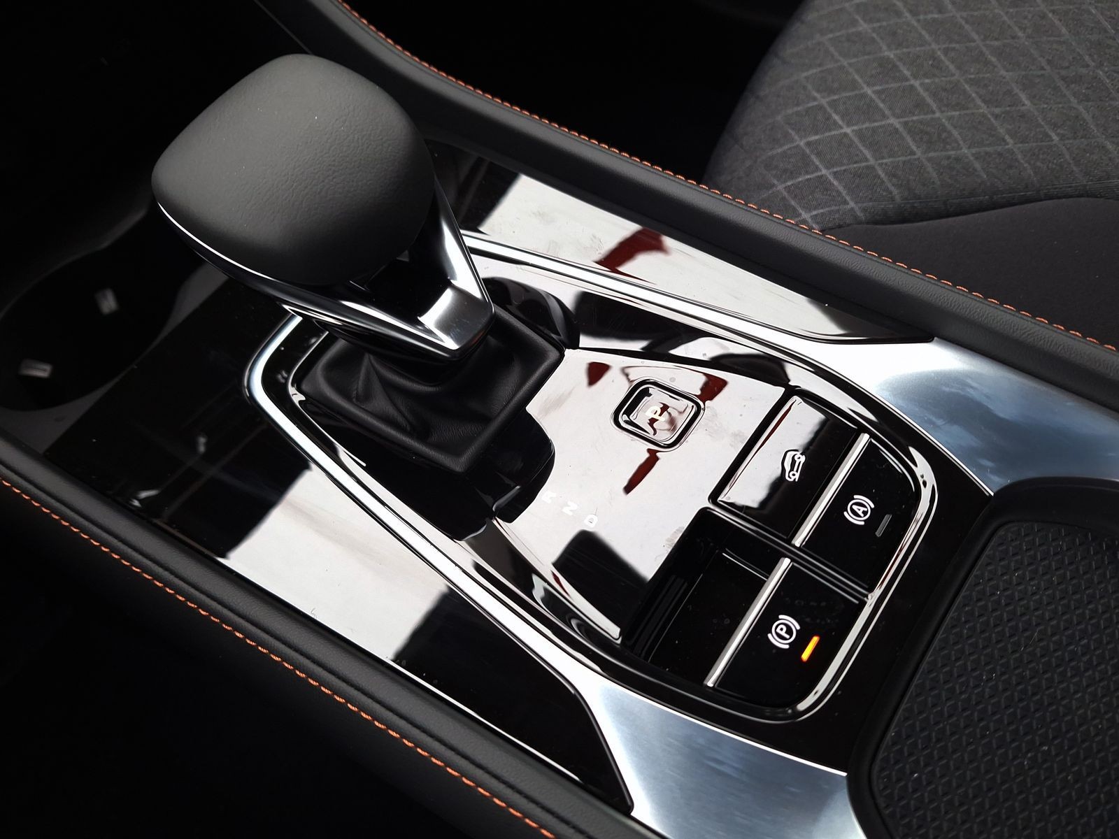 18 - Mg HS 1.5 phev comfort auto