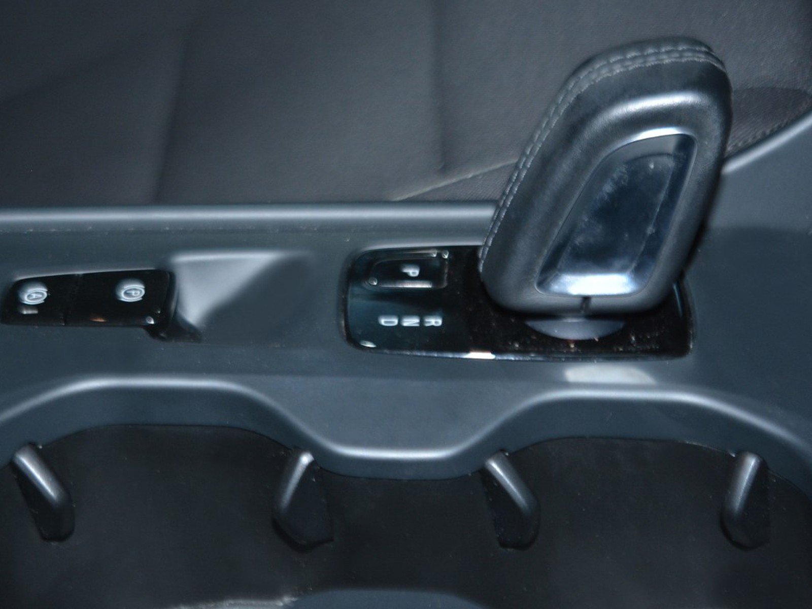 12 - Volvo XC40 1.5 t5 recharge plug-in-hybrid inscription expression geartronic my21