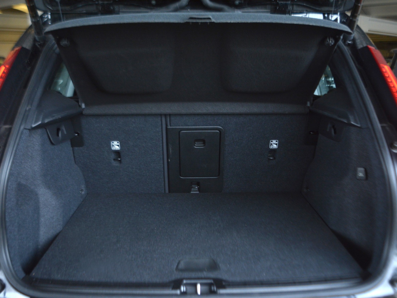 16 - Volvo XC40 1.5 t5 recharge plug-in-hybrid inscription expression geartronic my21