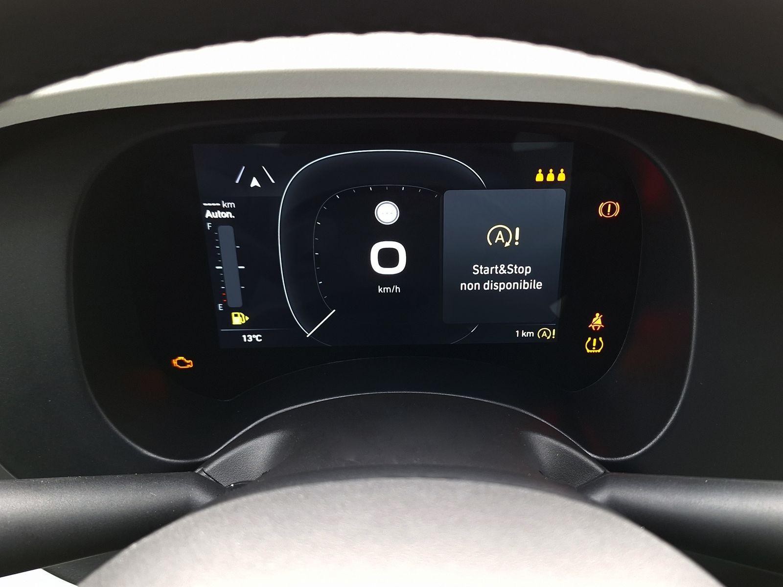 10 - Fiat Pandina cross 1.0 firefly hybrid 70cv s&s