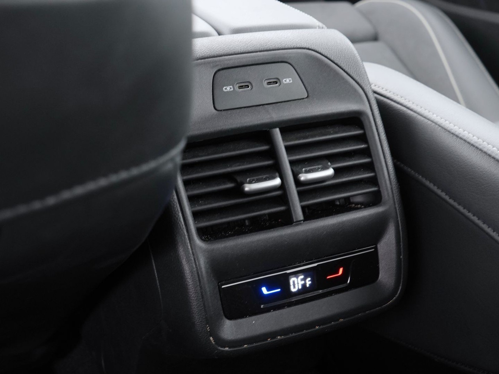 28 - Volkswagen Passat 2.0 tdi scr evo 150cv business dsg