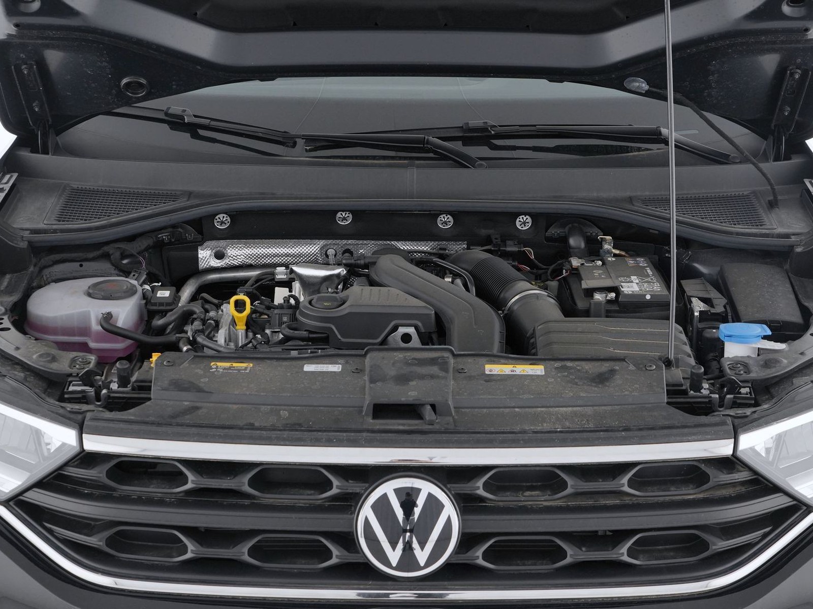 11 - Volkswagen T-Roc 1.5 tsi act life dsg