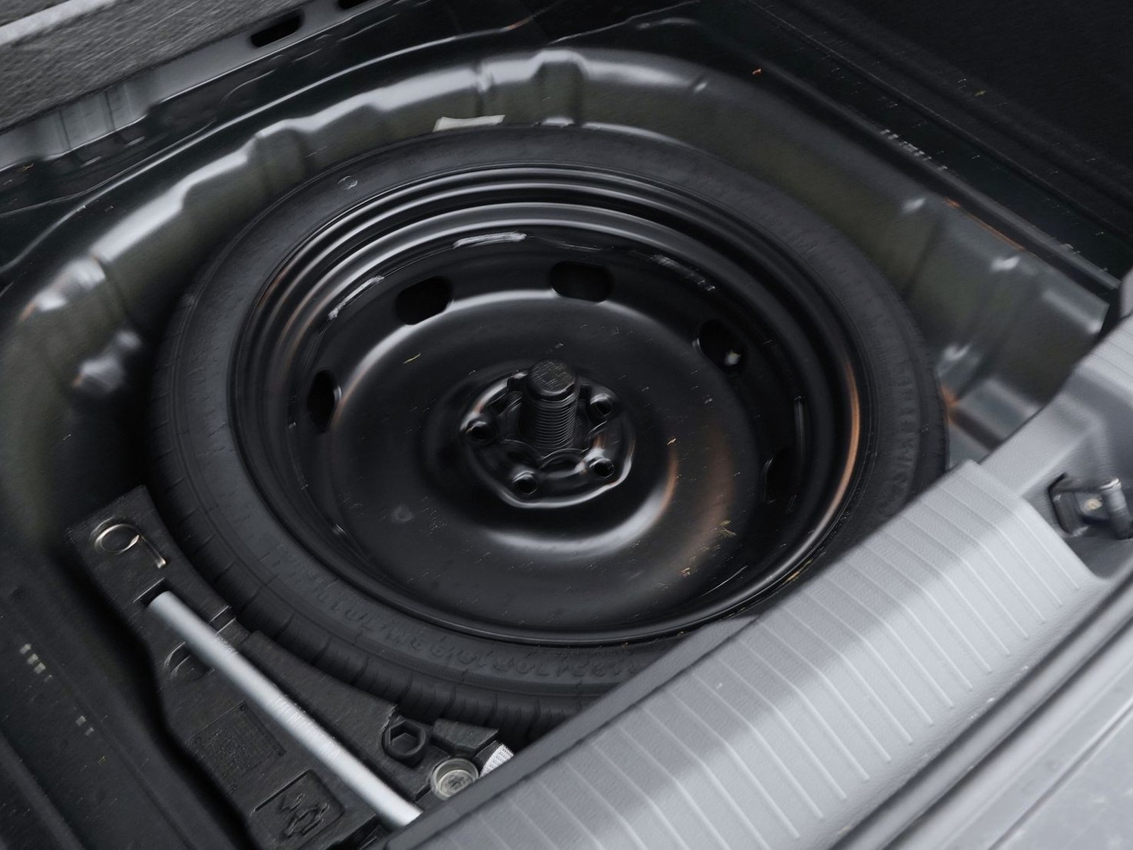 32 - Volkswagen T-Roc 1.5 tsi act life dsg