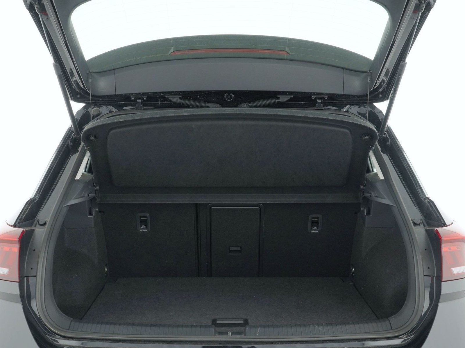 10 - Volkswagen T-Roc 1.5 tsi act life dsg