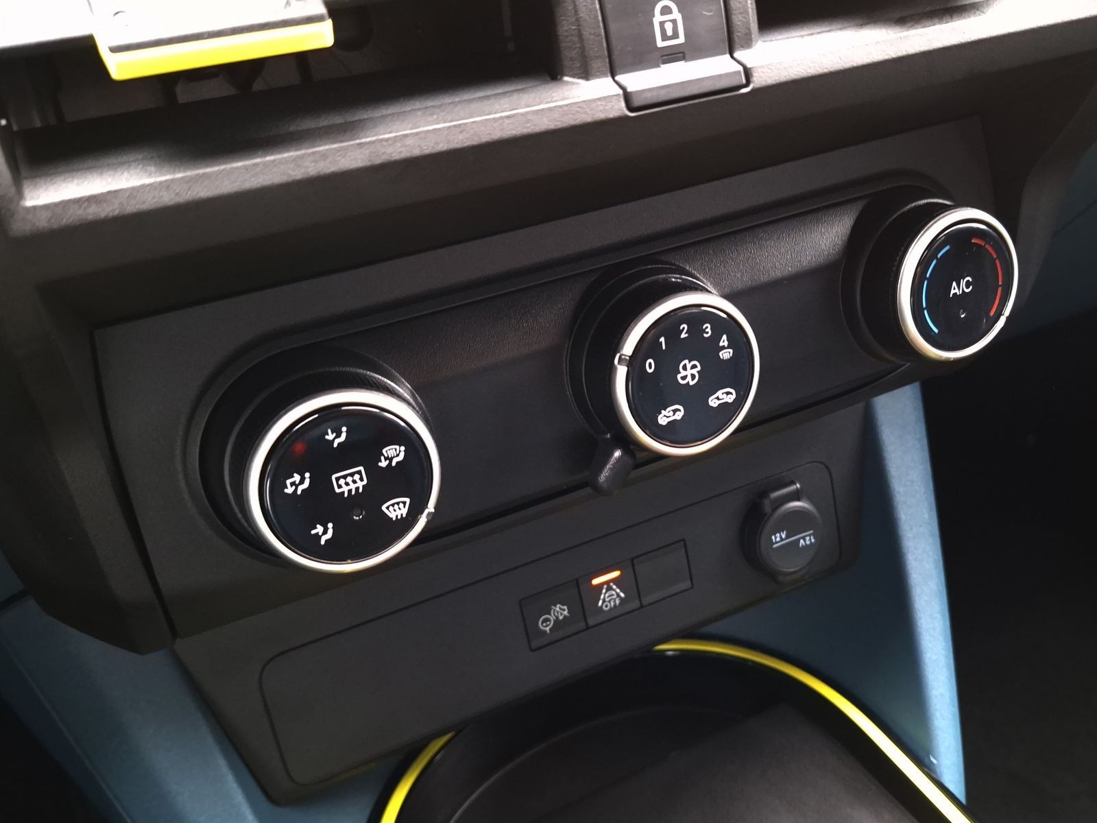 17 - Fiat Grande Panda 1.2 hybrid 110cv pop