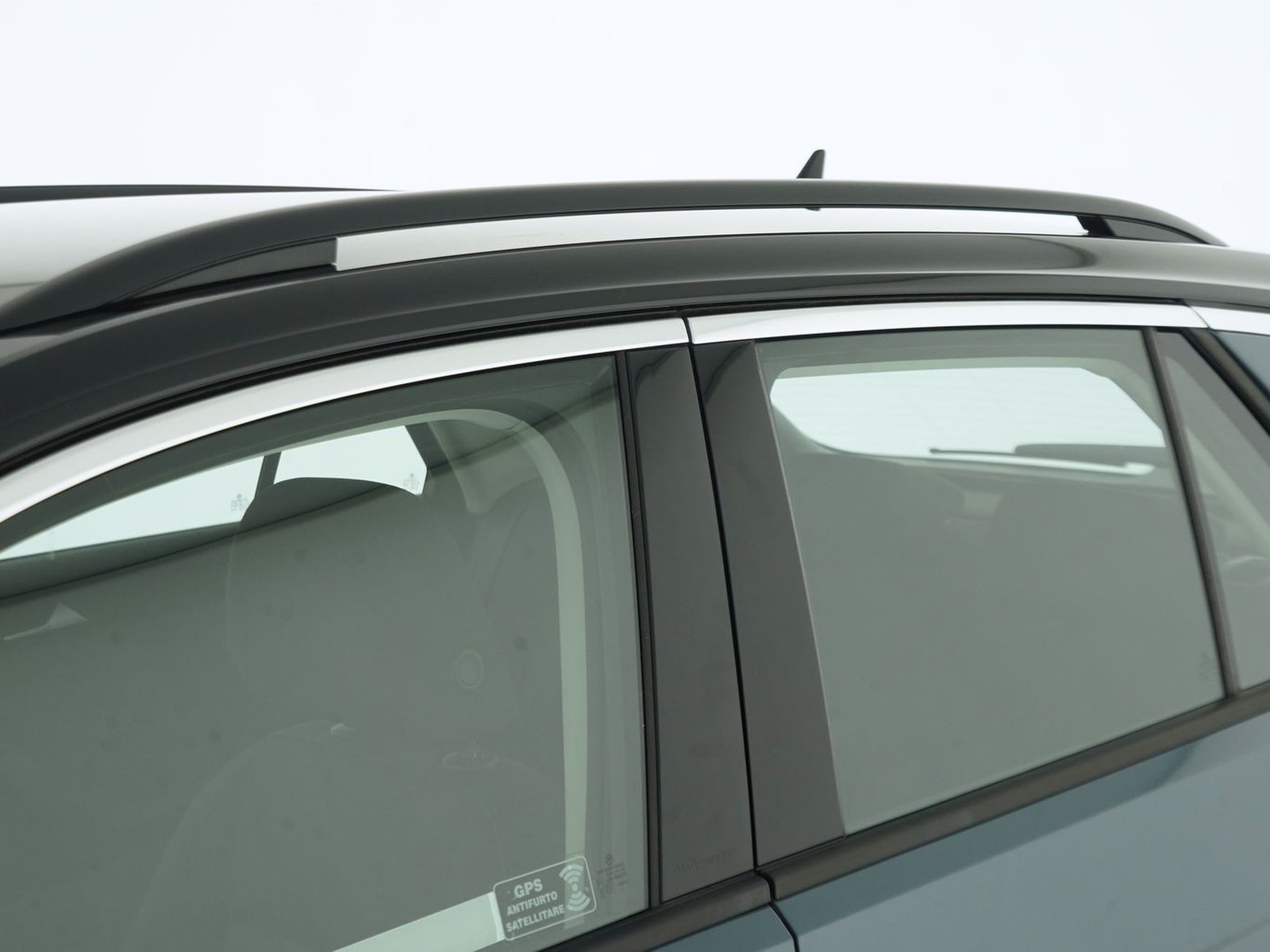 34 - Volkswagen T-Roc 1.5 tsi act life dsg