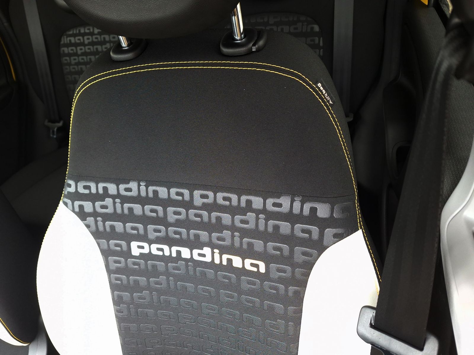 21 - Fiat Pandina cross 1.0 firefly hybrid 70cv s&s