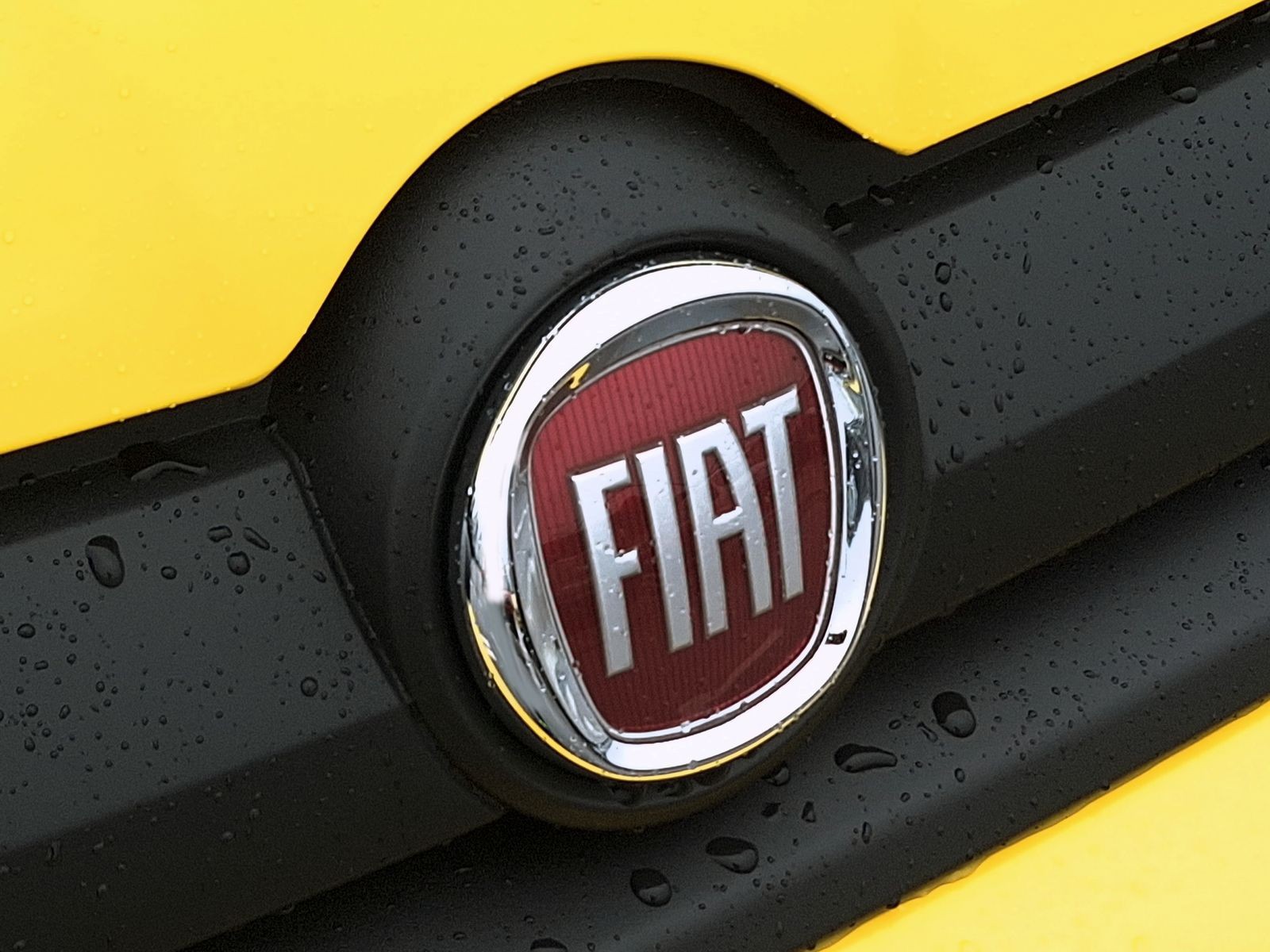 24 - Fiat Pandina cross 1.0 firefly hybrid 70cv s&s