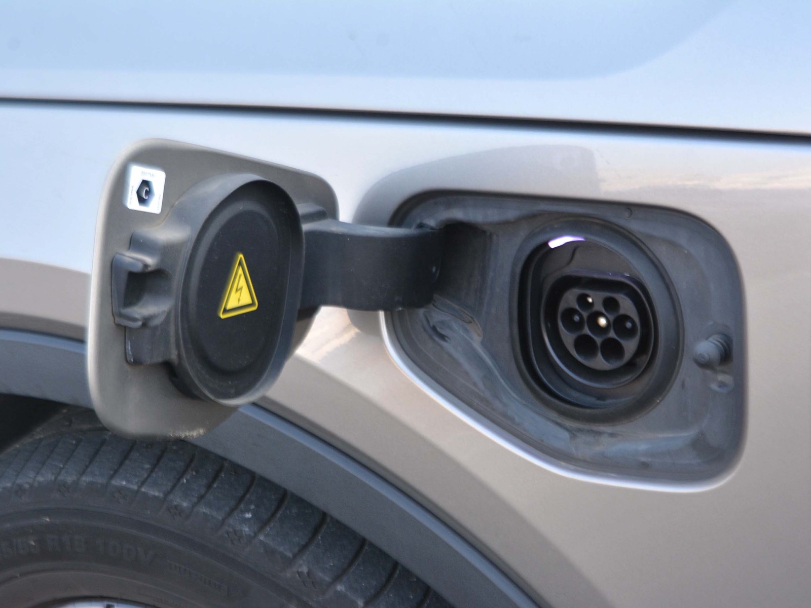 15 - Volvo XC40 1.5 t5 recharge plug-in-hybrid inscription expression geartronic my21