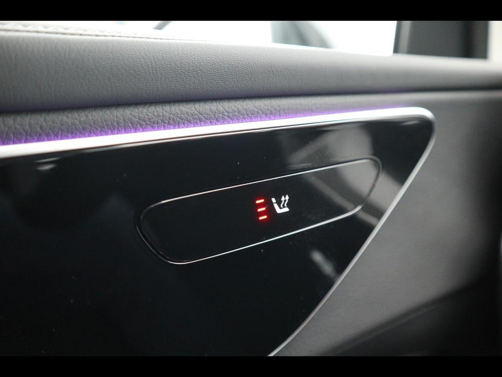 14 - Mercedes GLC suv 300 de plug in hybrid amg line advanced 4matic 9g-tronic