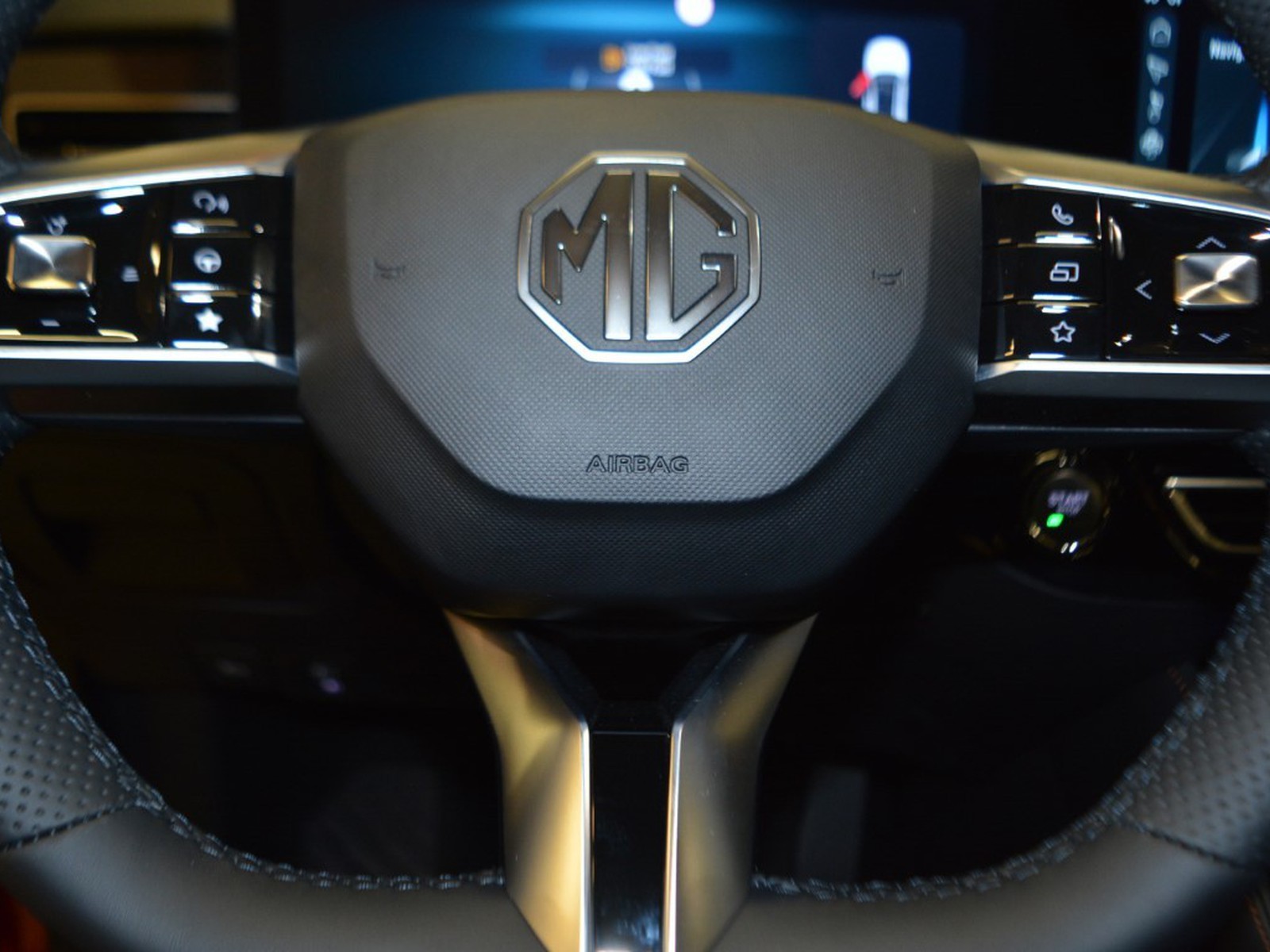 16 - Mg HS 1.5 hybrid+ comfort auto