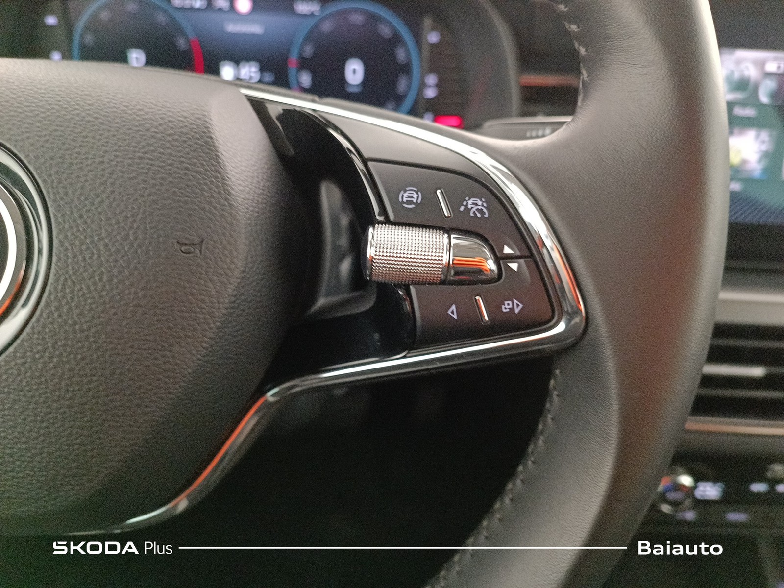 16 - Skoda Kamiq 1.0 tsi 110cv style dsg