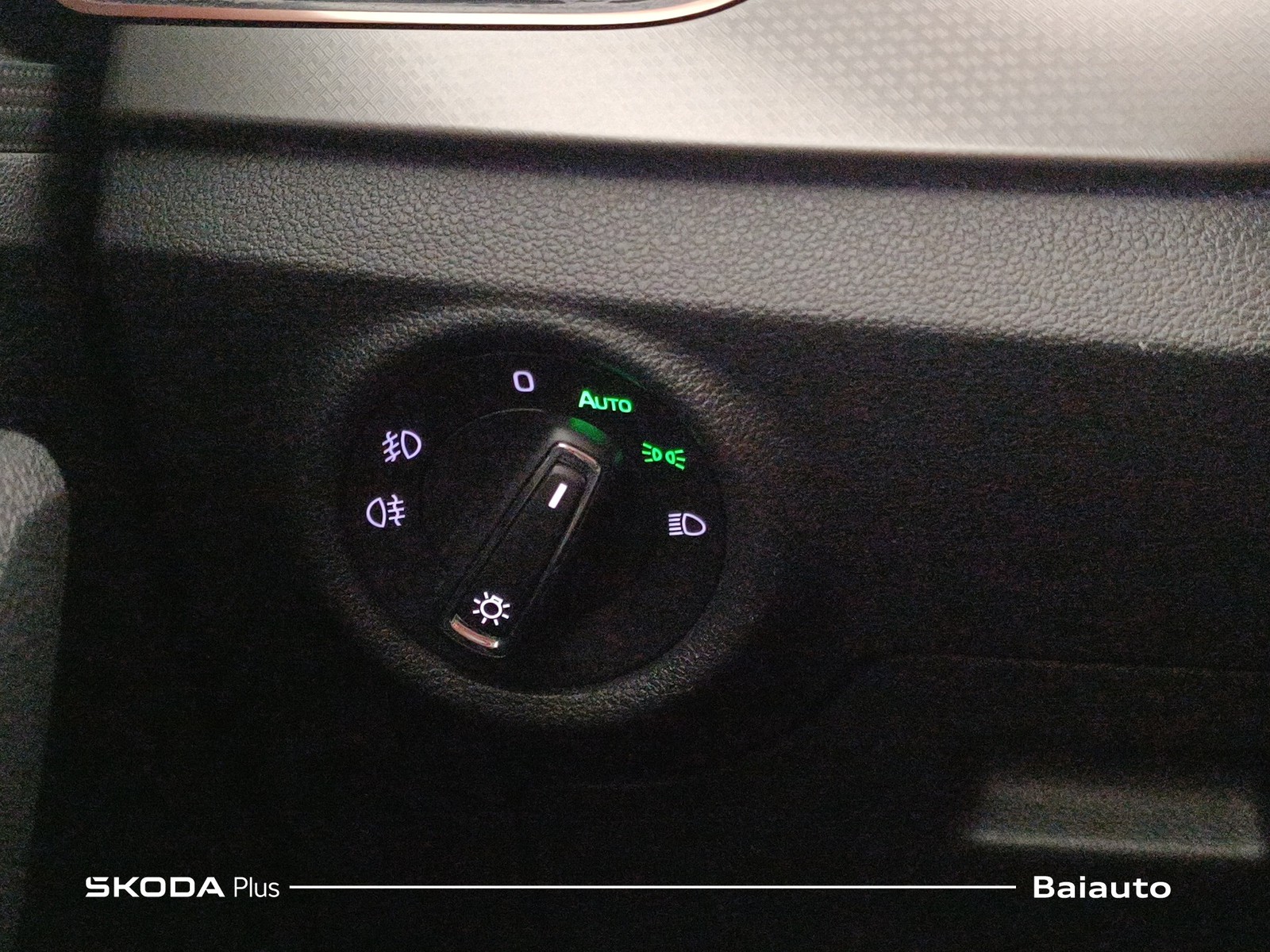 18 - Skoda Kamiq 1.0 tsi 110cv style dsg