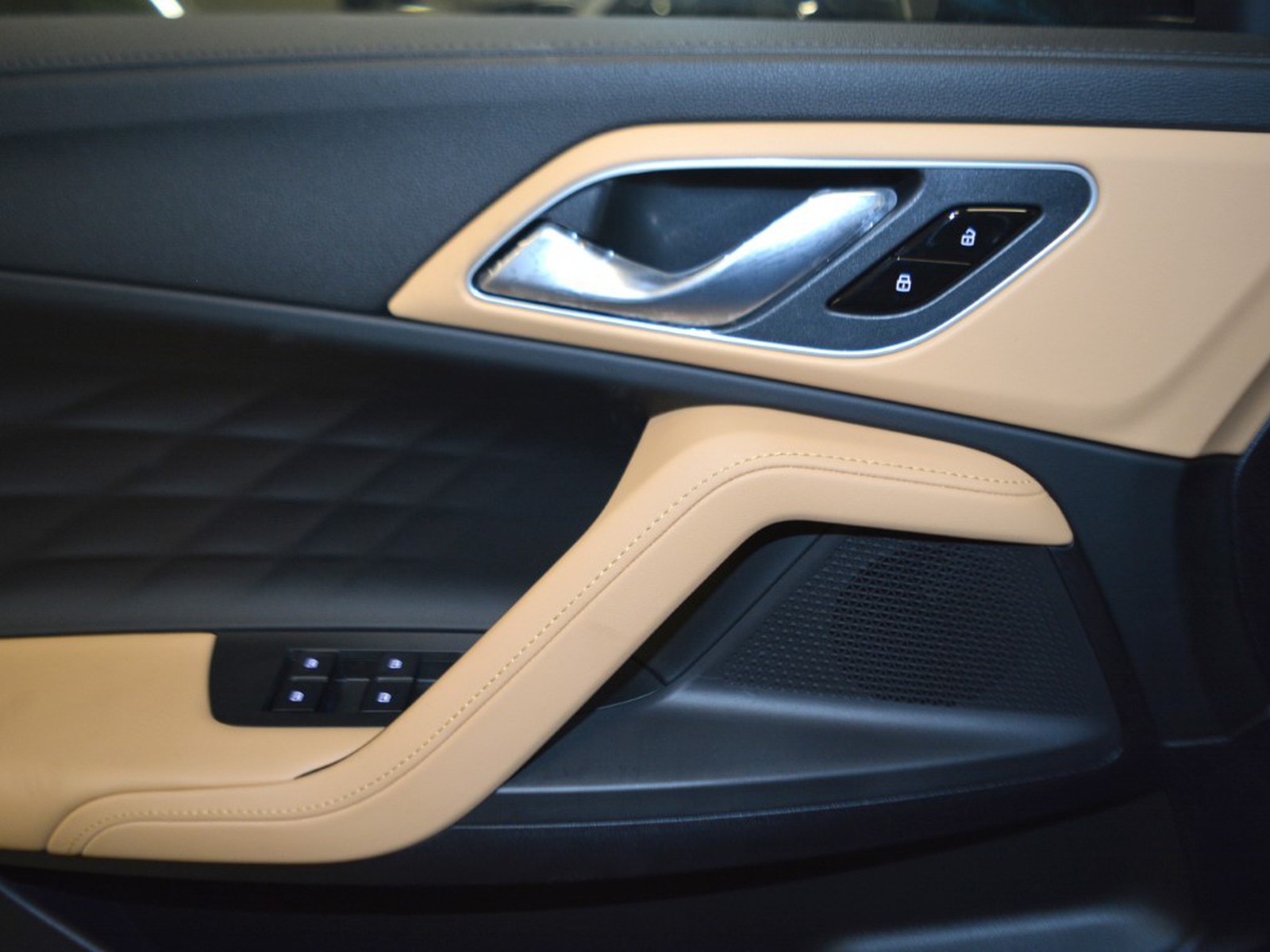 15 - Mg HS 1.5 phev luxury auto