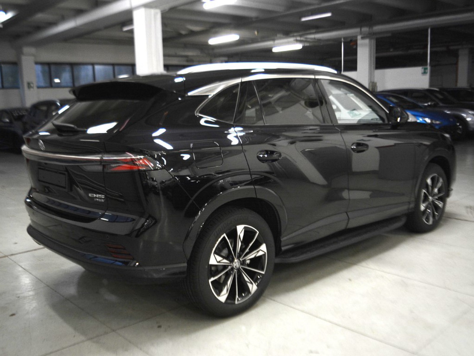 3 - Mg HS 1.5 phev luxury auto