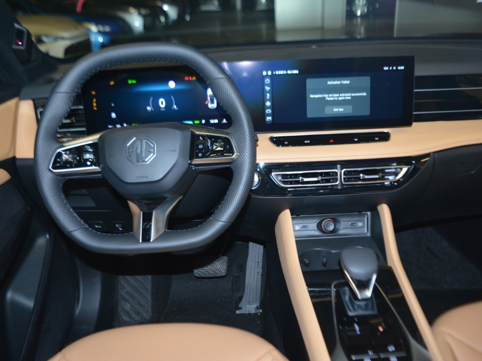 9 - Mg HS 1.5 phev luxury auto