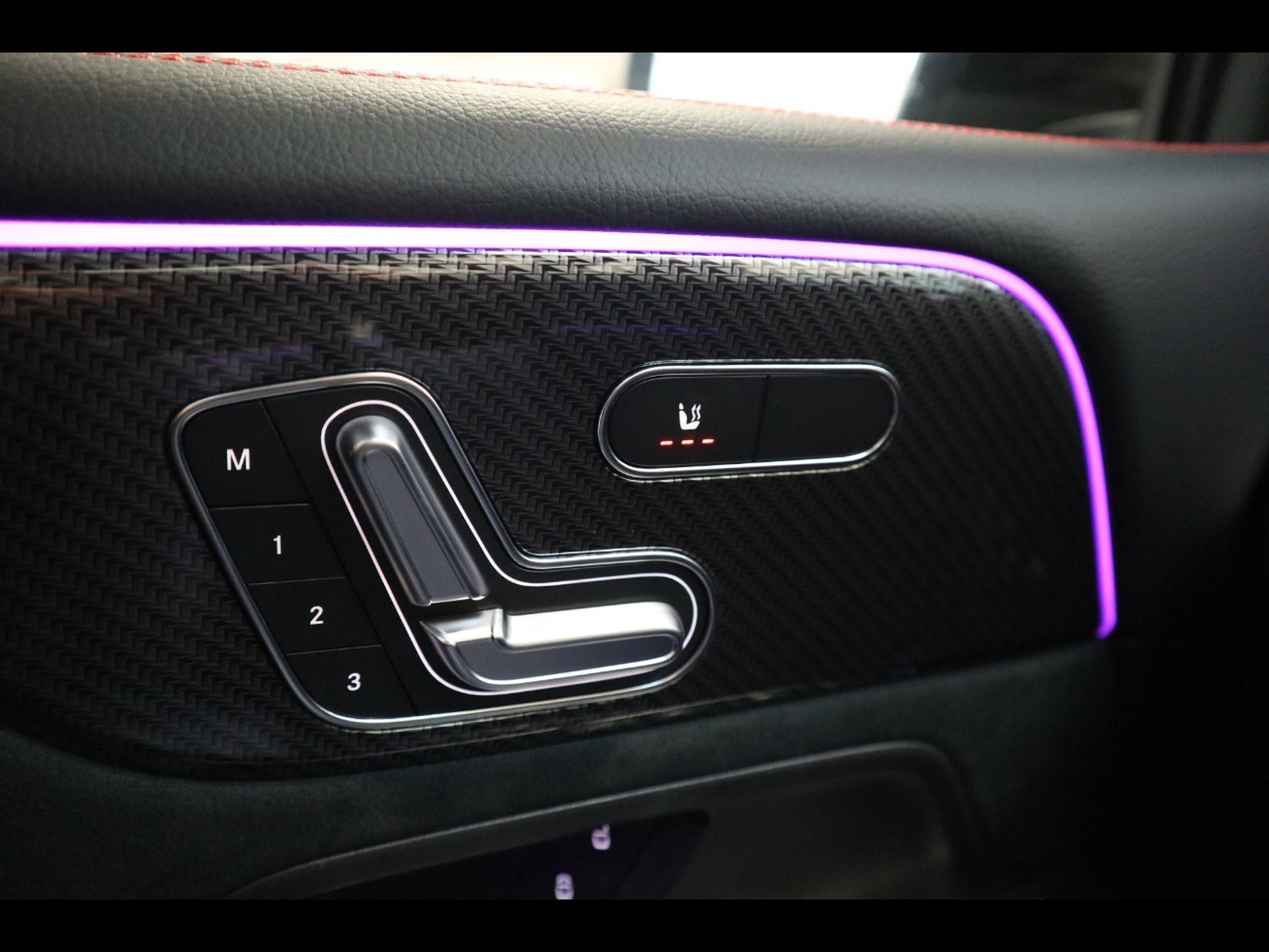 16 - Mercedes GLB 220 d amg line premium 4matic 8g-dct