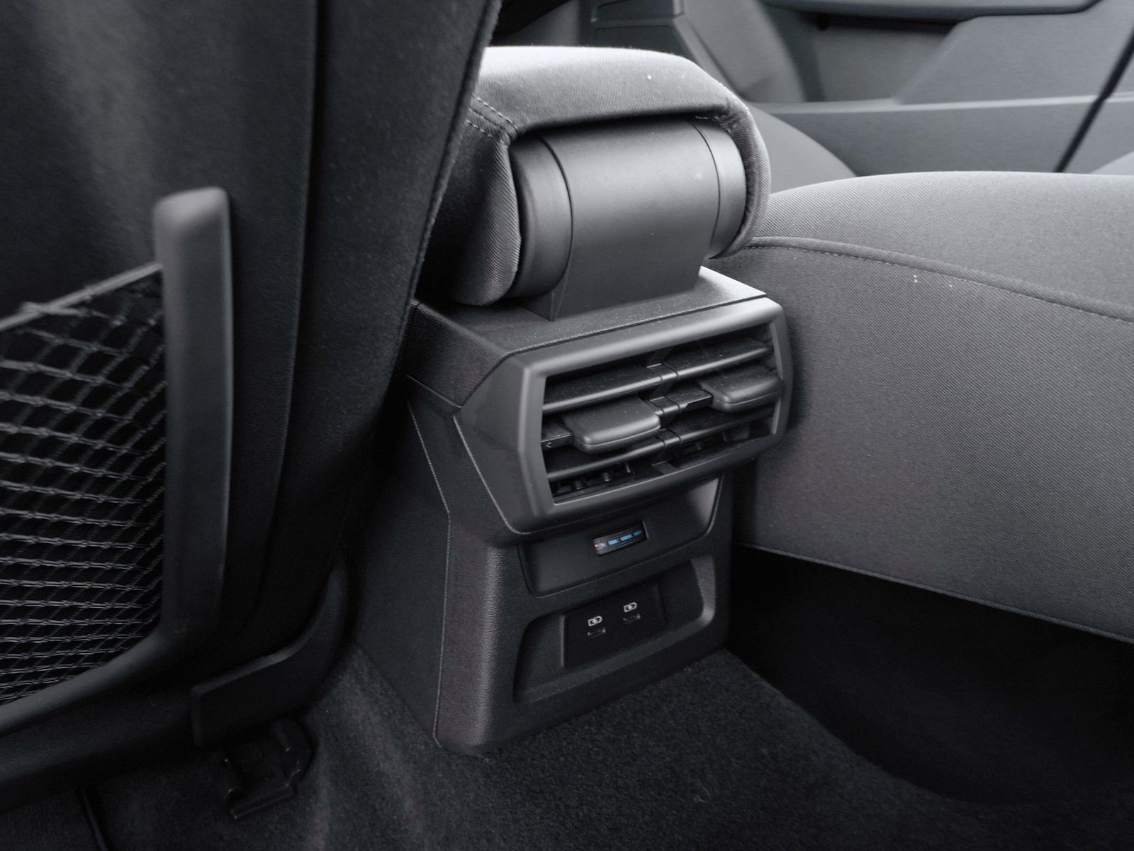 27 - Audi A3 sportback 30 2.0 tdi business