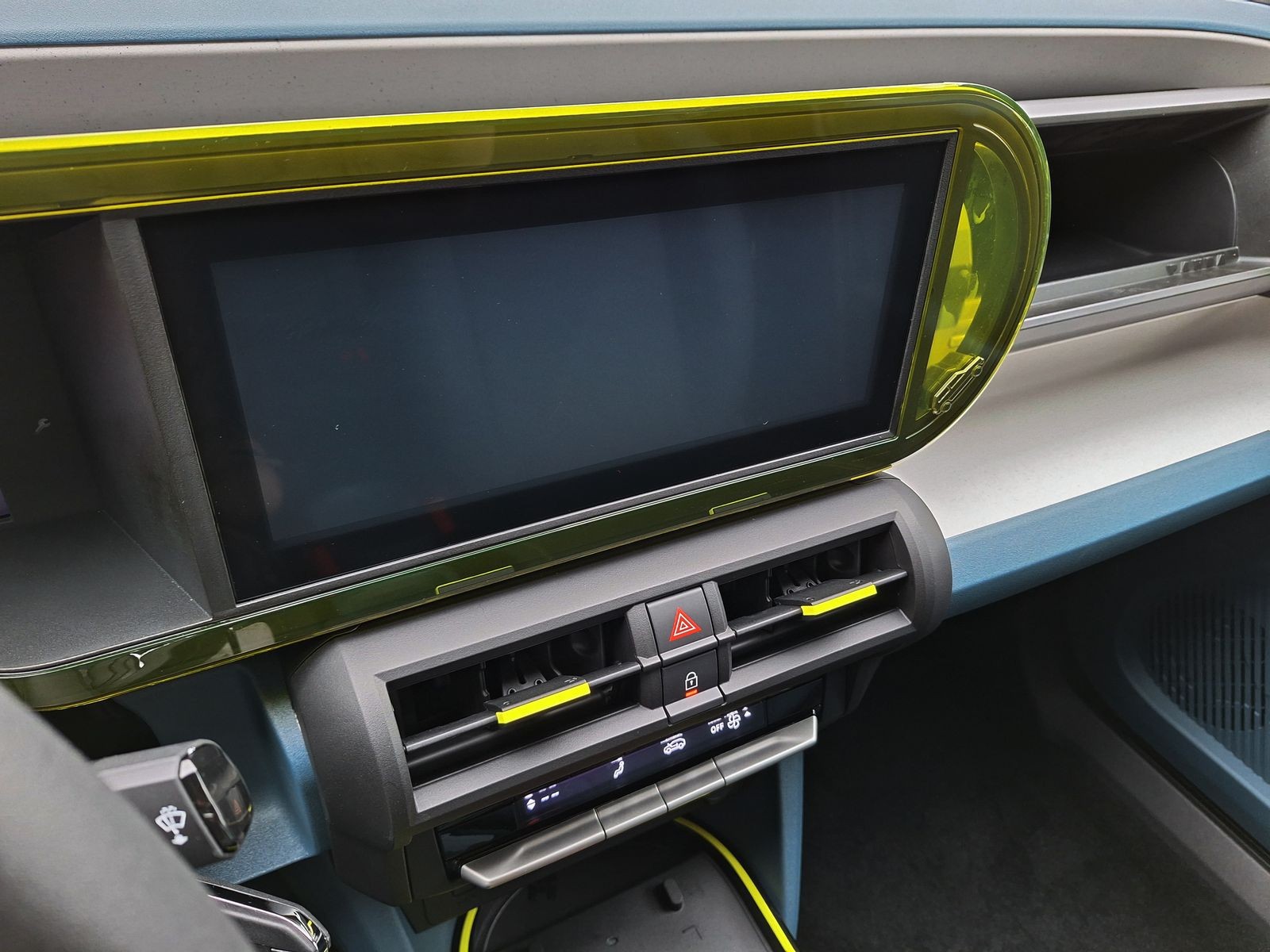 16 - Fiat Grande Panda 1.2 hybrid 110cv business