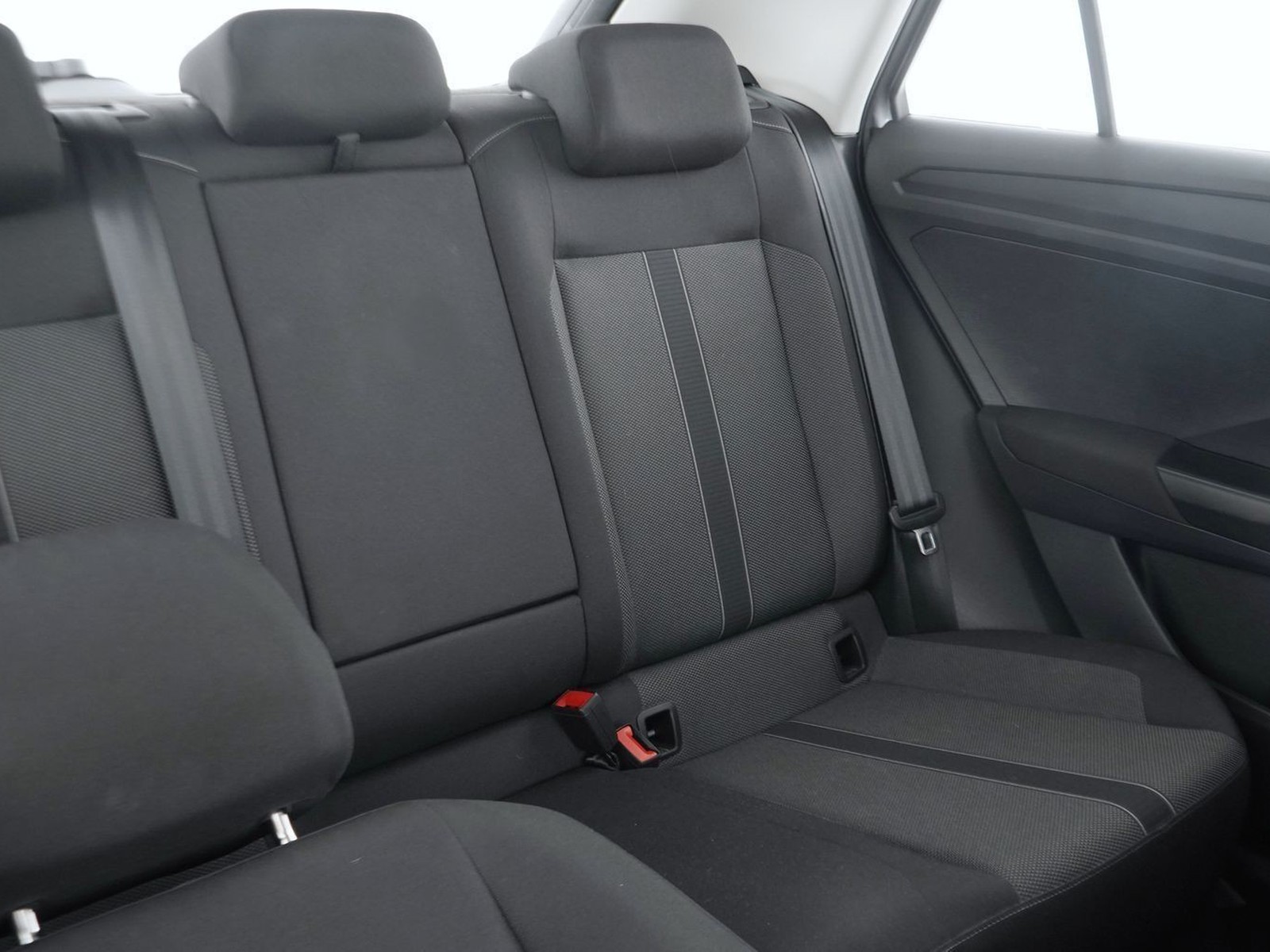 21 - Volkswagen T-Roc 2.0 tdi scr 150cv life dsg