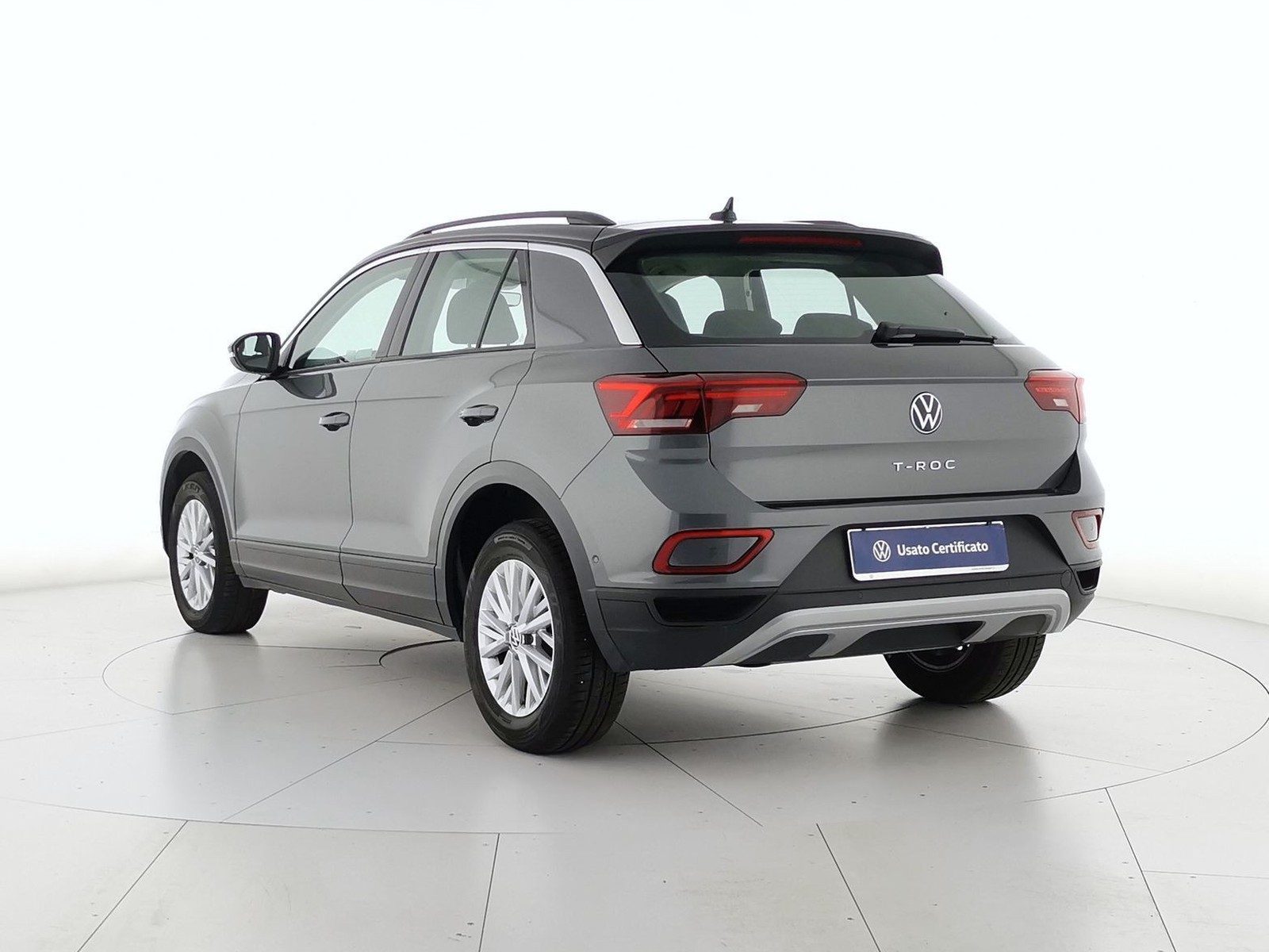 4 - Volkswagen T-Roc 2.0 tdi scr 150cv life dsg