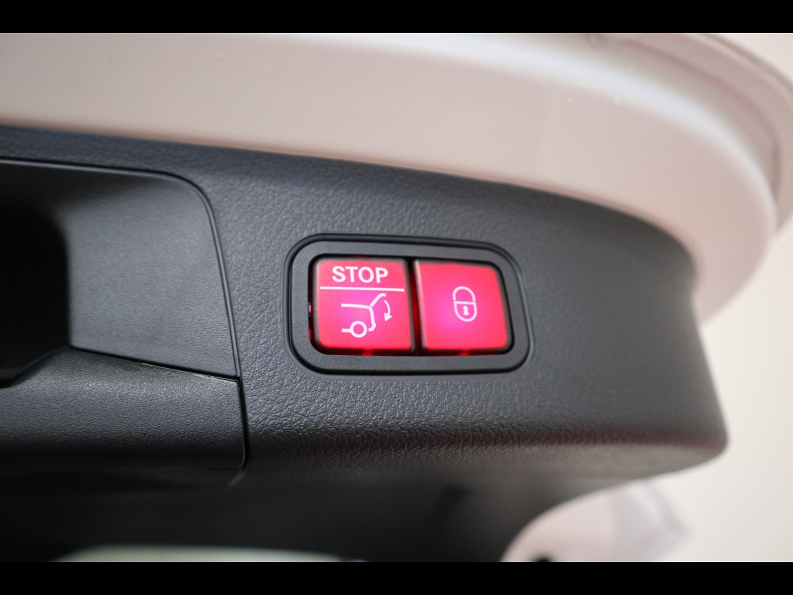 18 - Mercedes GLA 200 d amg line extra 8g-dct