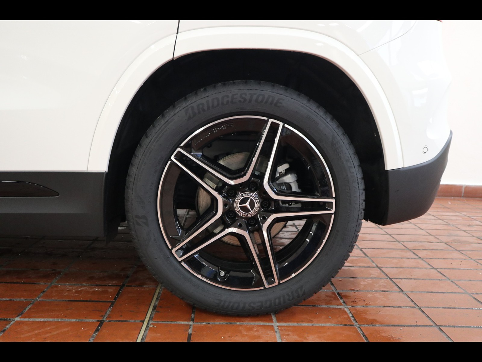 4 - Mercedes GLA 200 d amg line extra 8g-dct