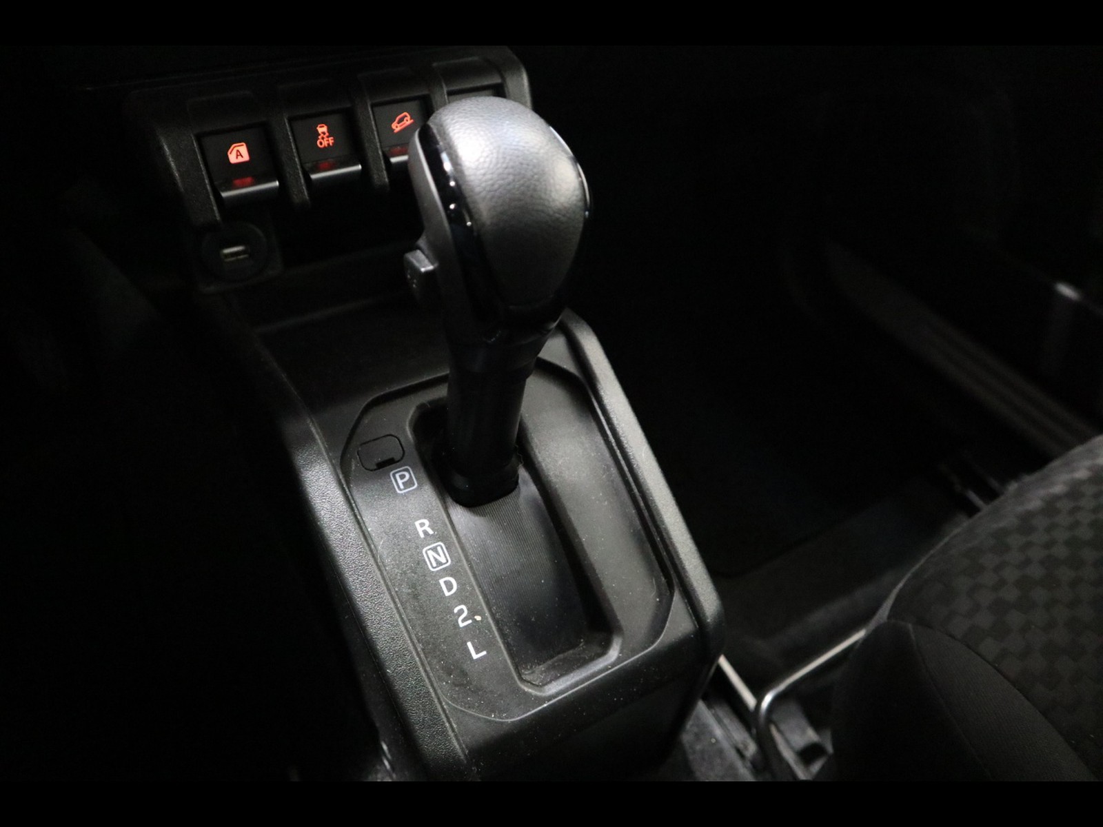 12 - Suzuki Jimny 1.5 top 4wd allgrip auto