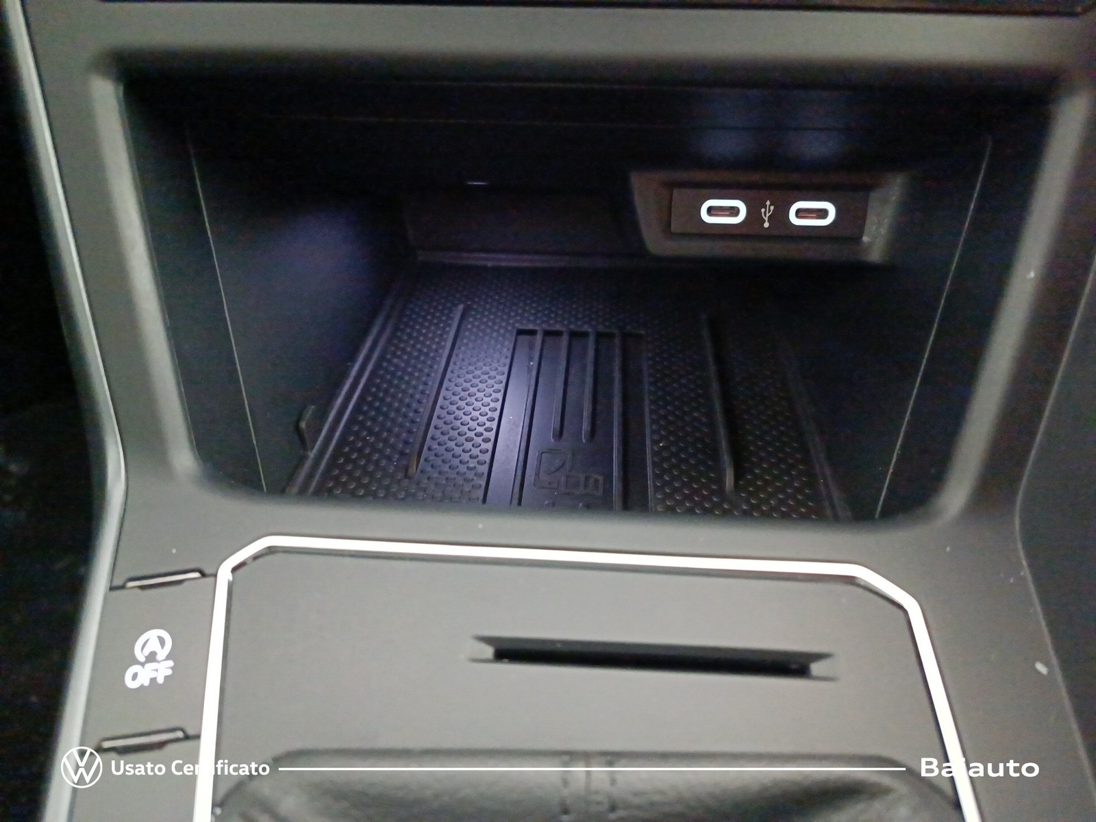 12 - Volkswagen Taigo 1.0 tsi 115cv r-line